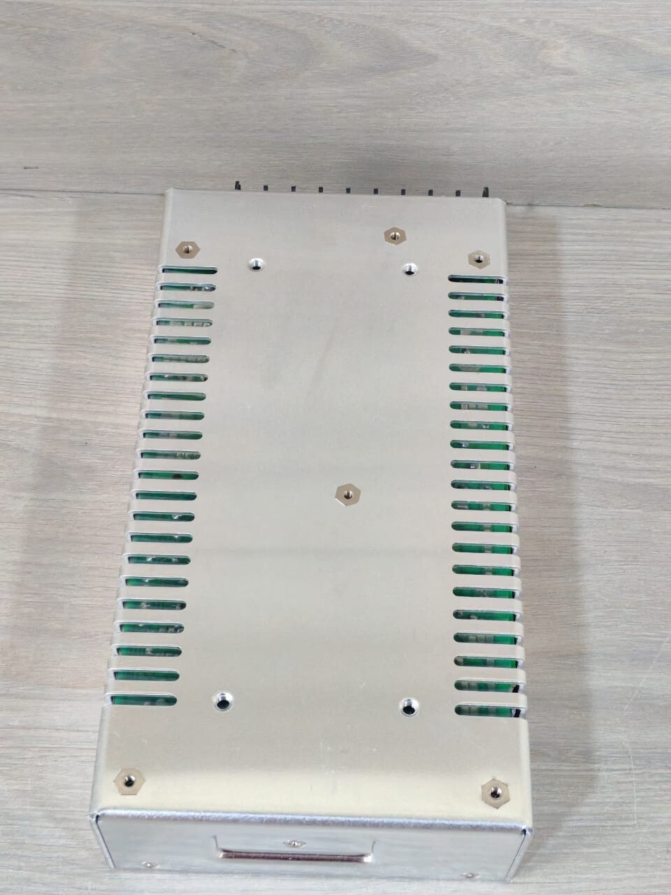 MEAN WELL S-201-12 MEAN WELL S-201-12 12V 16.5A 100-120VAC/3.5A POWER SUPPLY 9