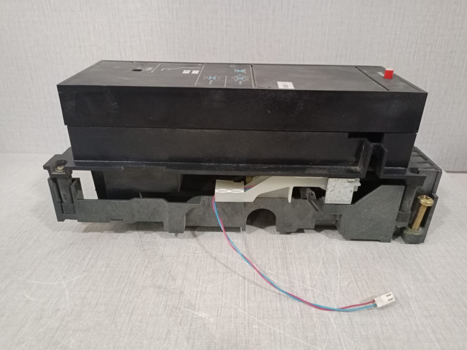 Merlin Gerin 51005047 Merlin Gerin 1600 Amphere Trip Unit 51005047 3