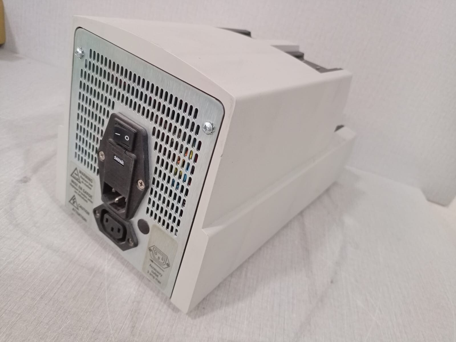 3M 75B 3M Maxi-Driver II Battery Charger, Type 75B Four Bay Charger / 120 Volts AC 5