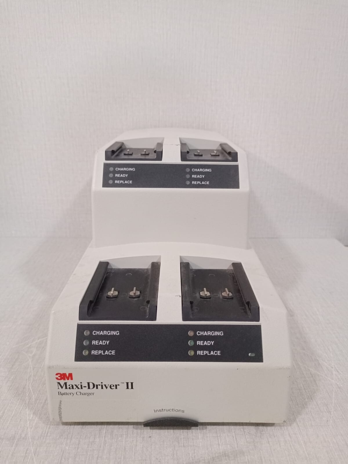 3M Maxi-Driver II Battery Charger, Type 75B Four Bay Charger / 120 Volts AC