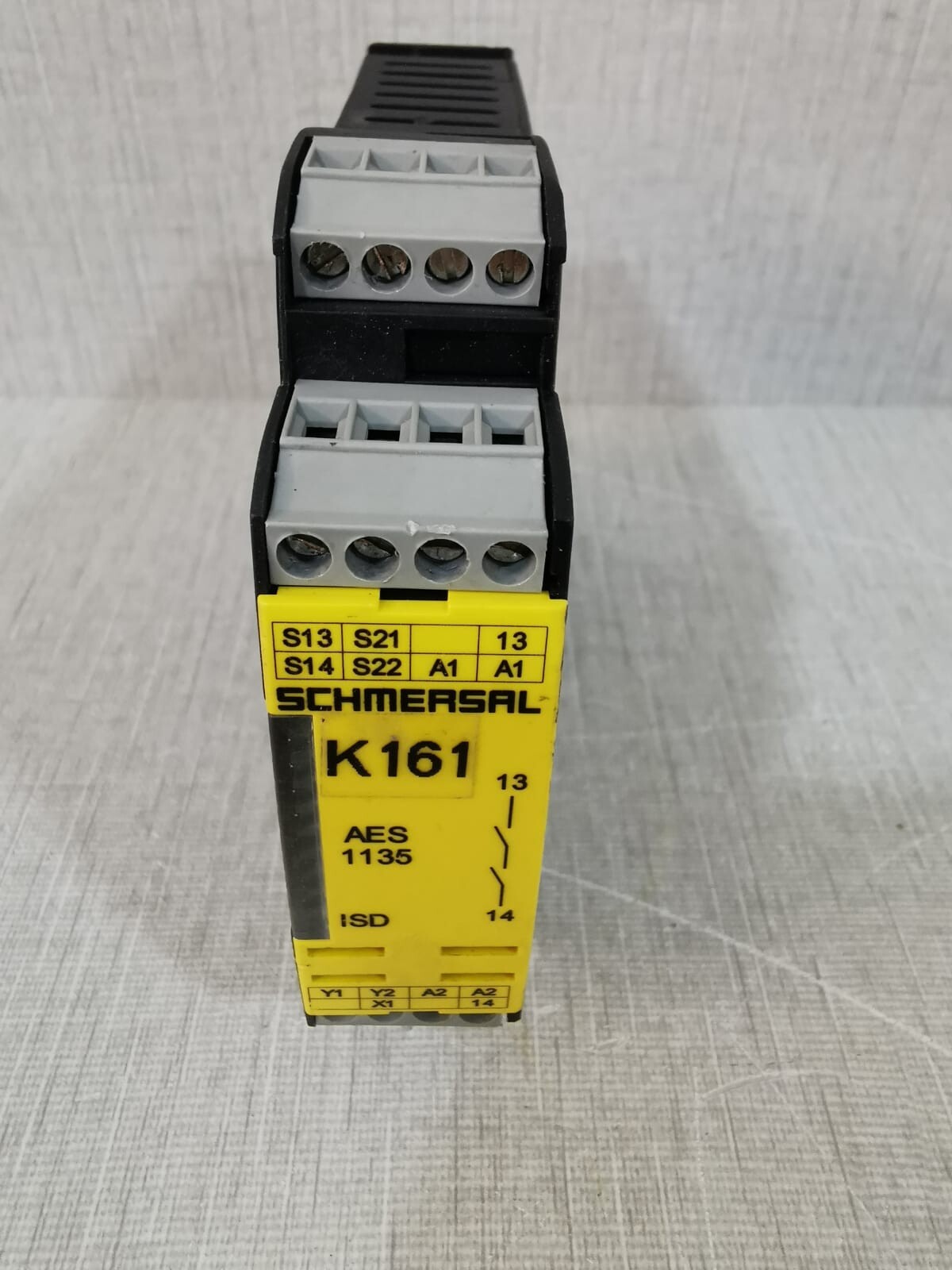 Schmersal AES-1135 SCHMERSAL AES 1135 Safety Relay 2