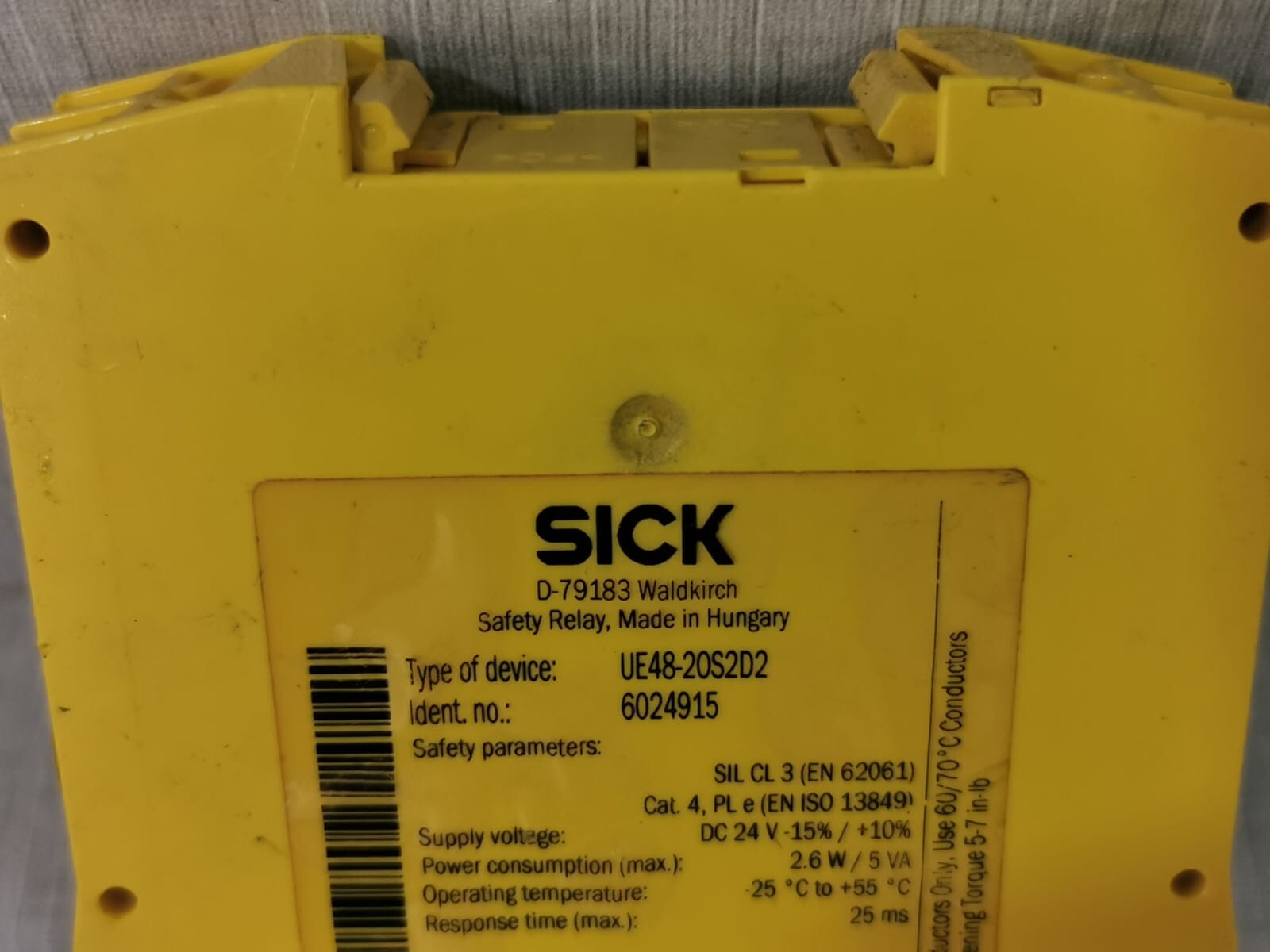 SICK UE48-20S2D2 SICK UE48-20S2D2 6024915 Safety Relay 2