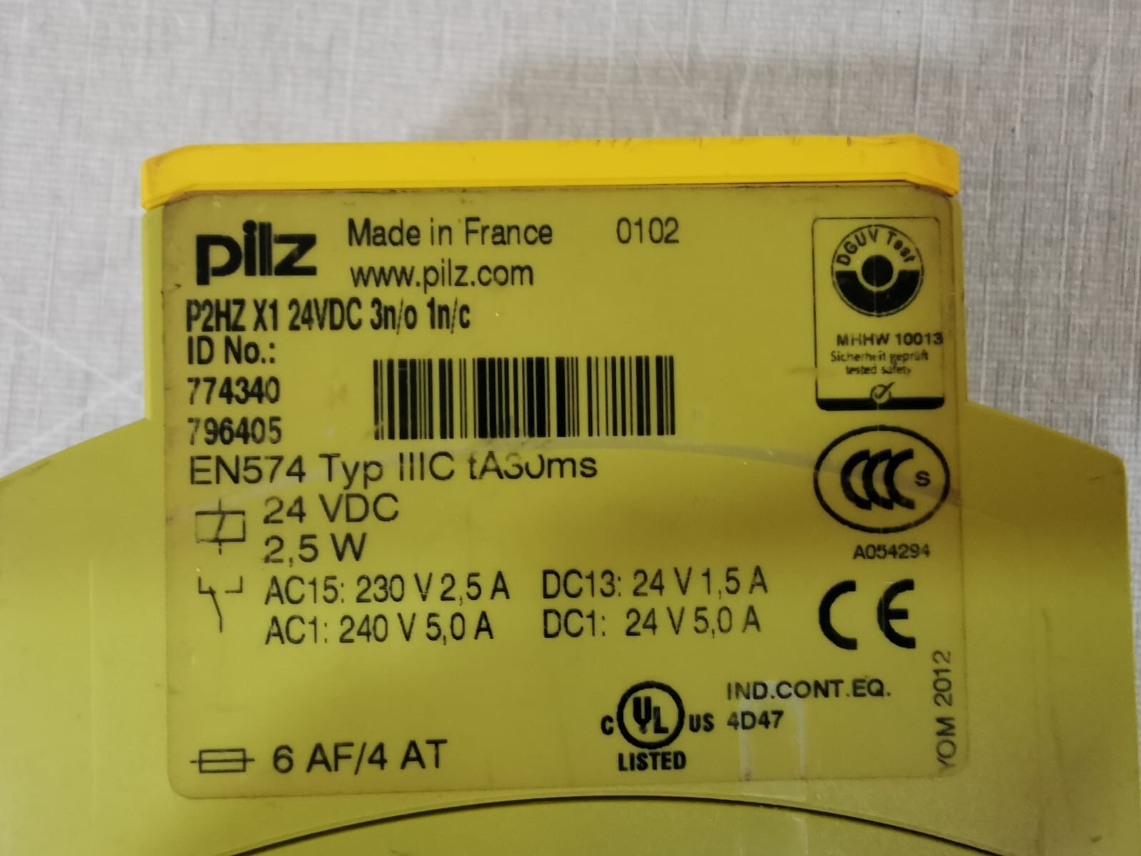 Pilz PILZ-P2HZ-X1-SAFETY-RELAY PILZ P2HZ X1 Safety Relay / 774340 796405 2