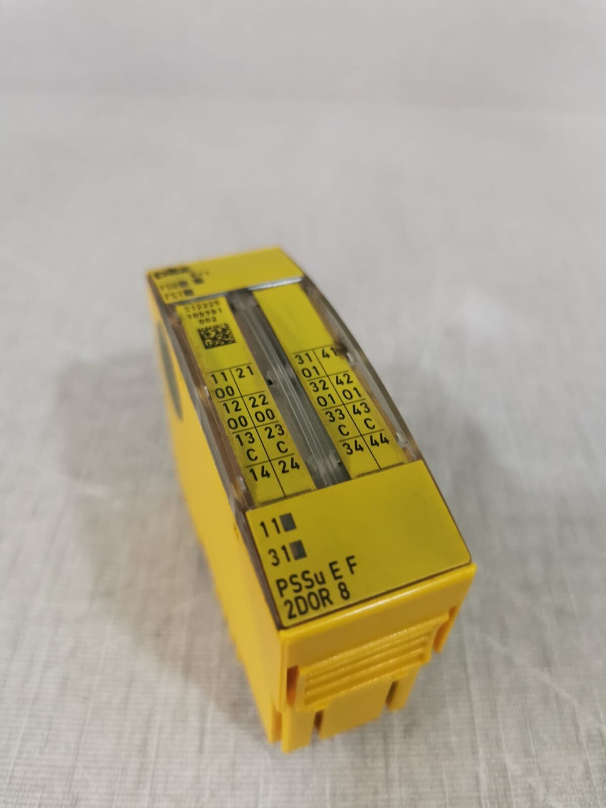 Pilz LOT2-PCS-PILZ-PSSU-E-F-2DOR-8 Pilz PSSu E F 2DOR 8 / 312225 Safety Module 6