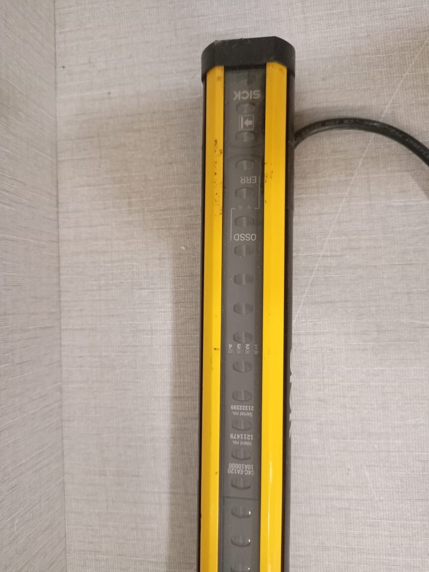 SICK C4C-EA12010A10000 SICK SAFETY LIGHT CURTAIN C4C-EA12010A10000 ID NO. 1211479 REV.1 8