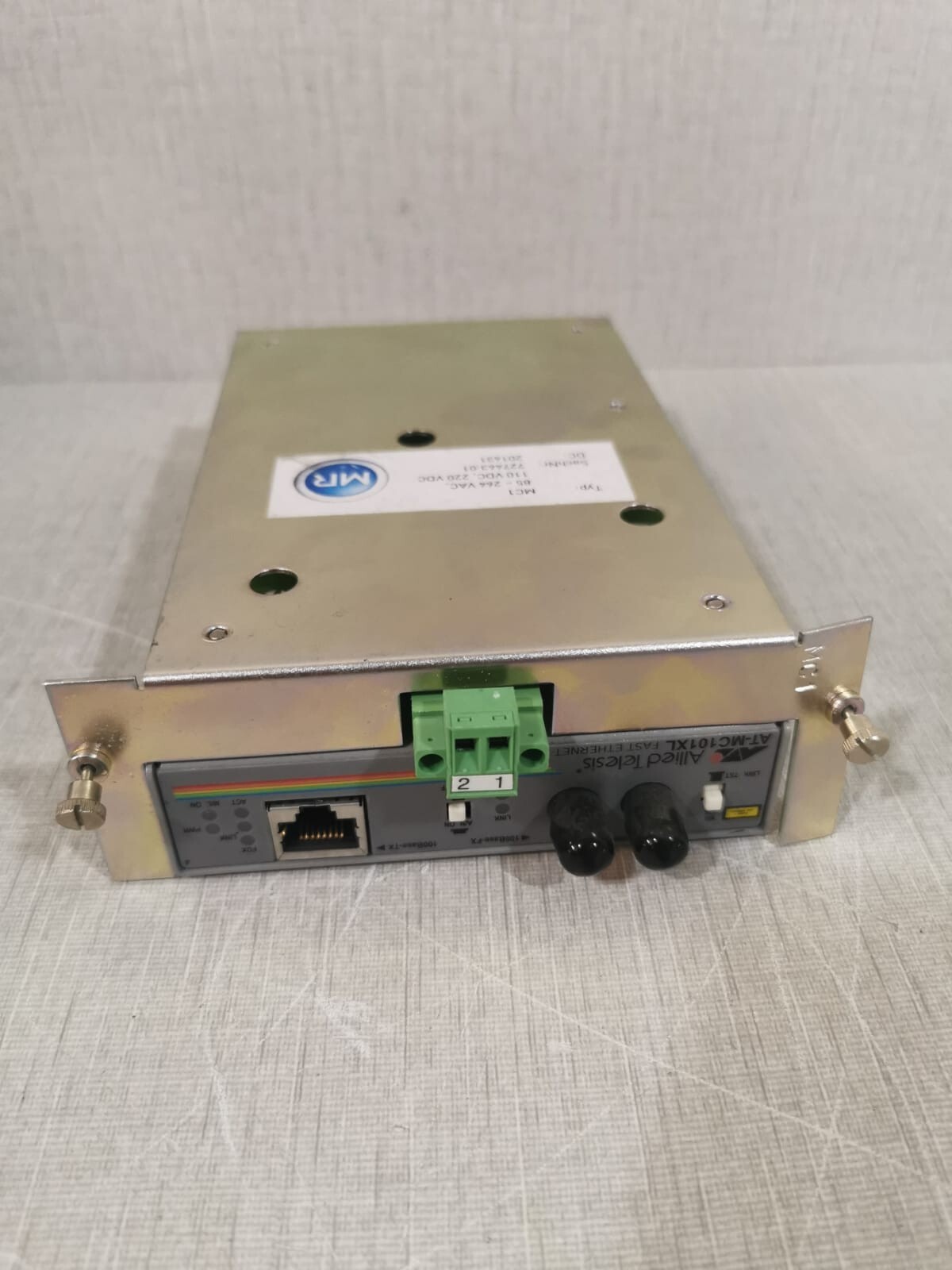 Allied Telesis MC101XL Allied Telesis AT-MC101XL Fast Ethernet Media Converter 5