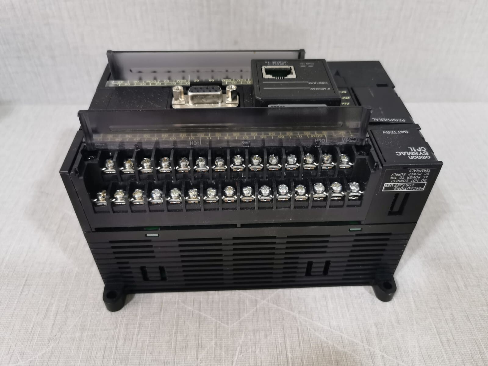 Omron CP1L-M40DR-D OMRON CP1L-M40DR-D / Omron Sysmac CP1L Programmable Controller 4