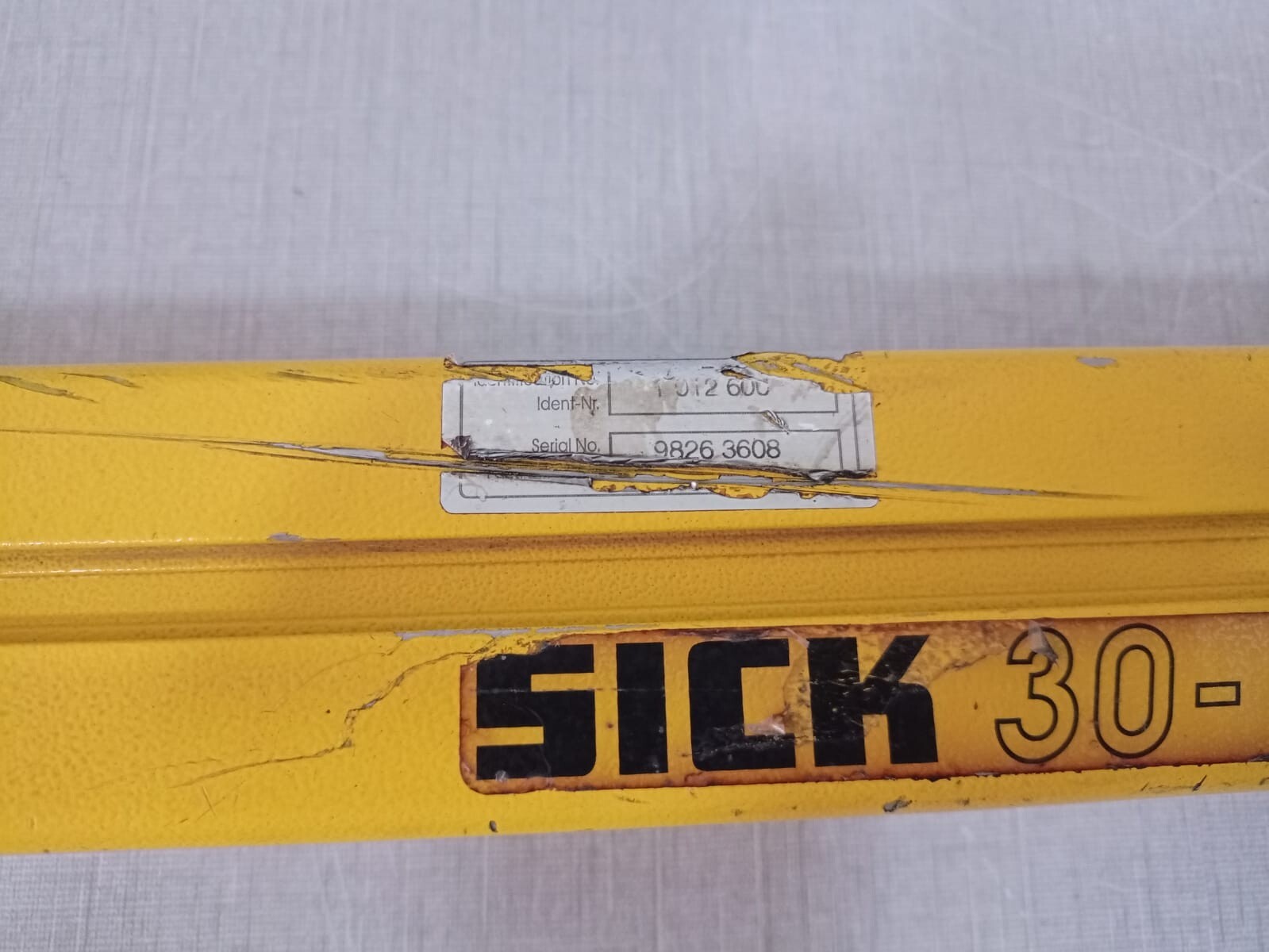 Sick D-79183 Sick AG D-79183 30-FGS / FGSS300-21 / 1 012 600 TYPE 4 3W - W/O COVER 3