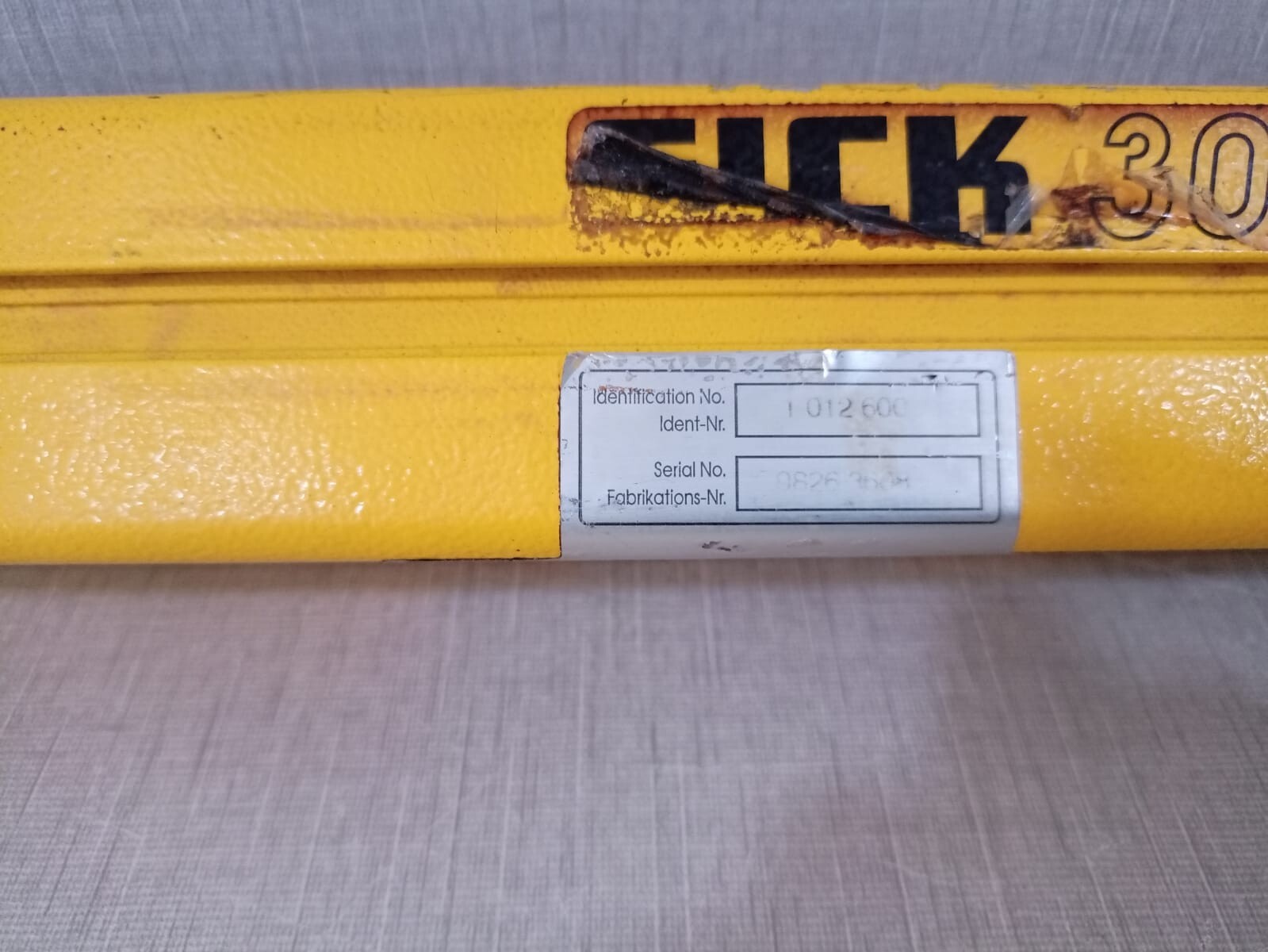Sick D-79183 Sick AG D-79183 30-FGS / FGSS300-21 / 1 012 600 TYPE 4 3W - W/O COVER 4