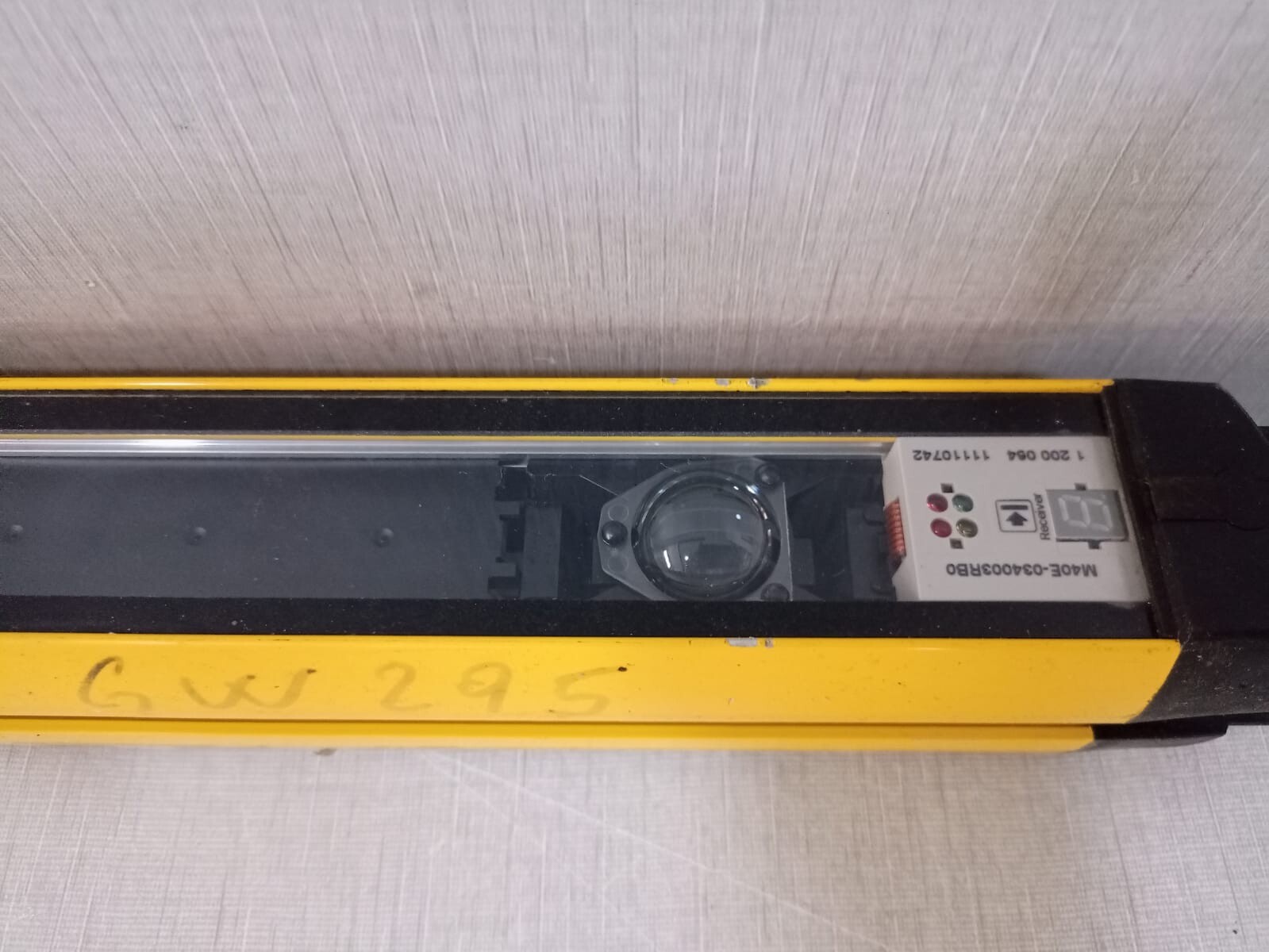SICK M40E-034003RB0 SICK M4000 Advanced Beam Light Barrier Receiver M40E-034003RB0 ID 1200064 9