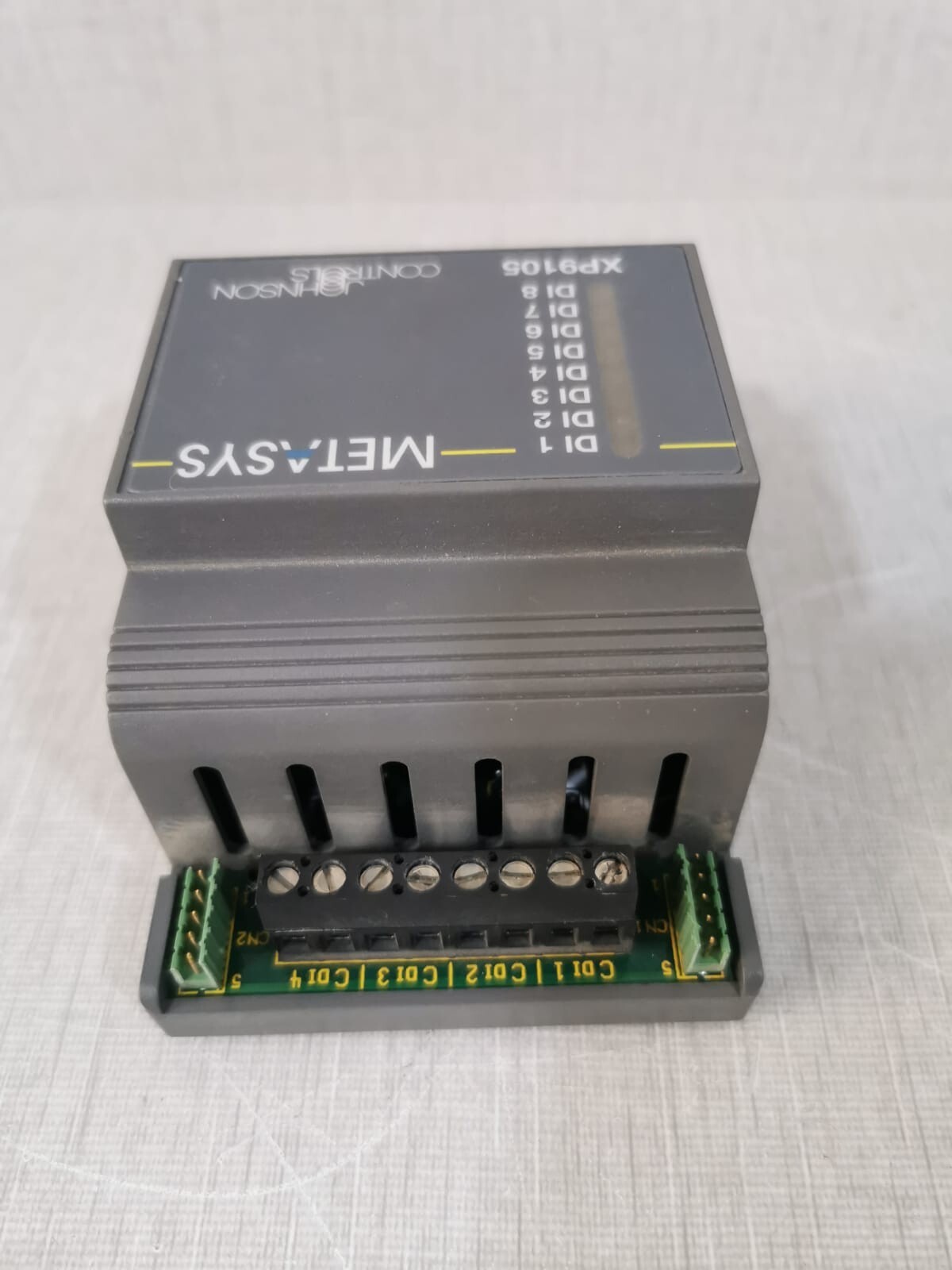 Johnson Controls XP 9105-8304 Johnson Controls Metasys XP 9105-8304 / XP9105 Extension Module 4
