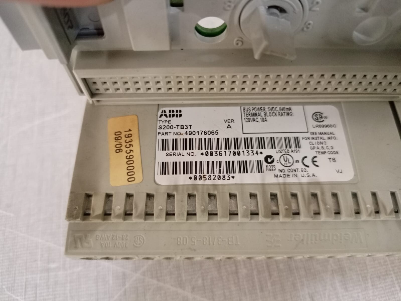 ABB S200-TB3T ABB Terminal Base, Type S200-TB3T, 490176065 7