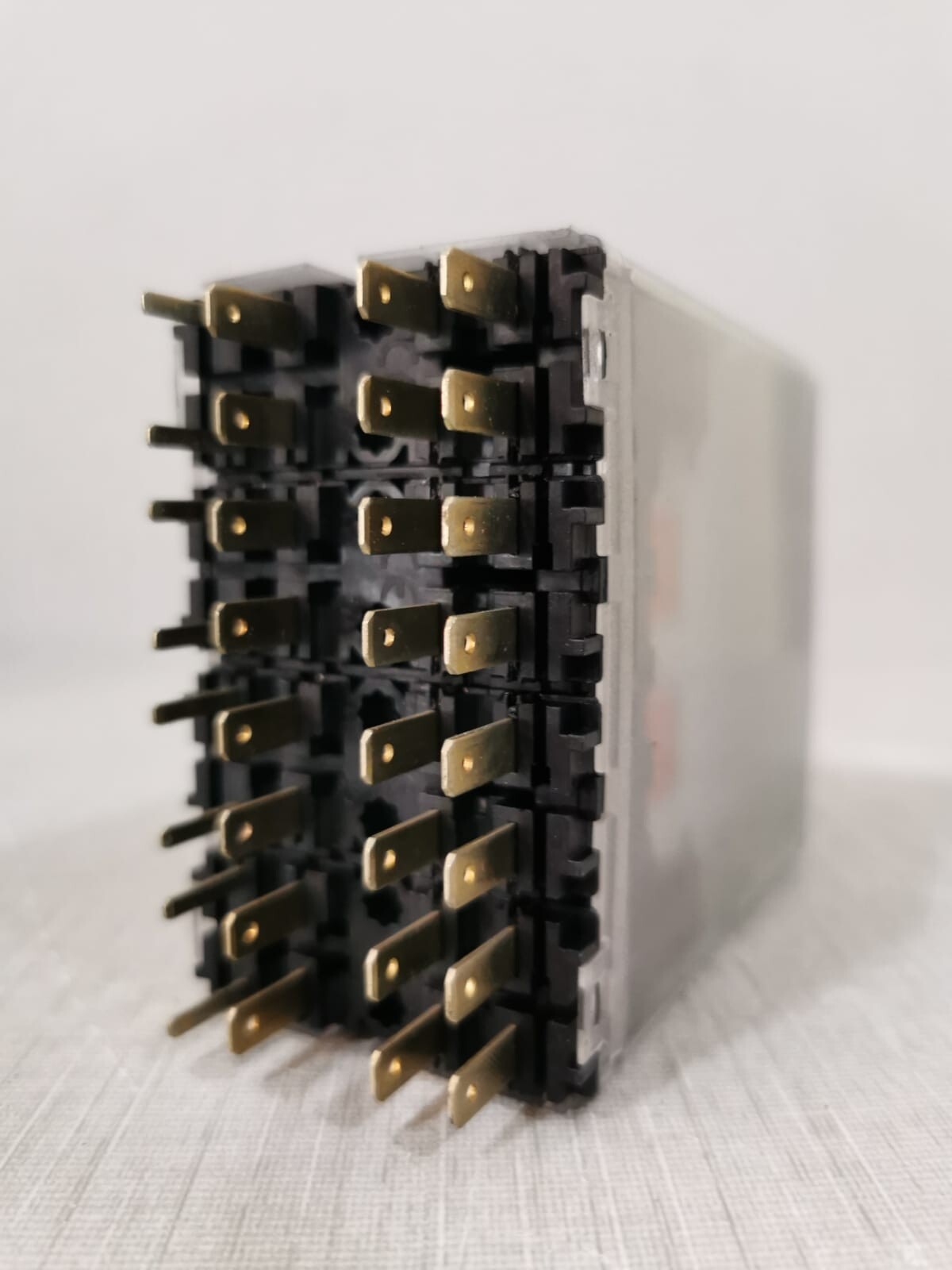 Siemens 7TS1642-0AA00-0 Siemens 7TS1642-0AA00-0 Annunciation Relay 220VDC 5