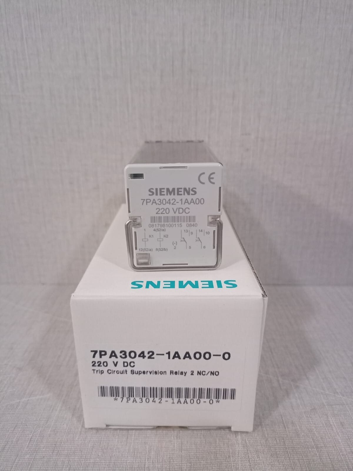 SIEMENS 7PA3042-1AA00-0 TRIP CIRCUIT SUPERVISION RELAY 2 220 V DC