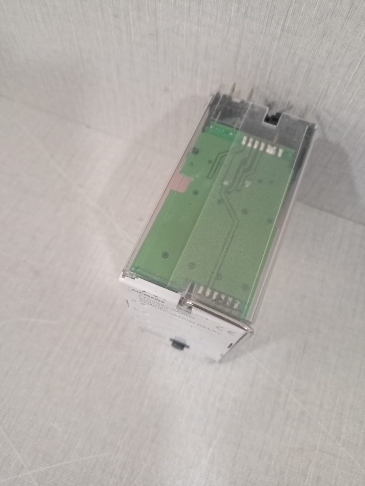 Siemens 7TS1642-0AA00-0 Siemens 7TS1642-0AA00-0 Annunciation Relay 220VDC 5