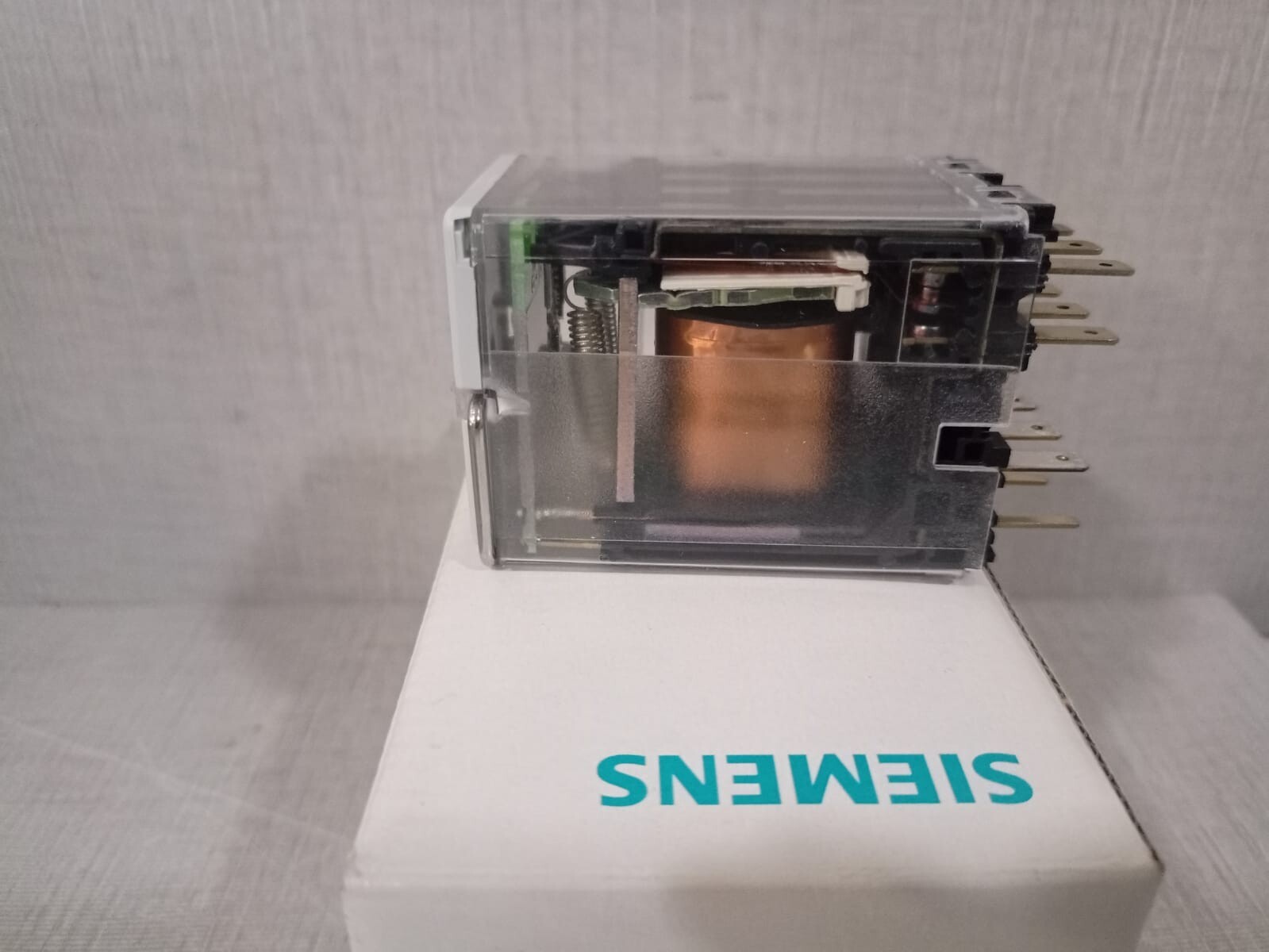 Siemens 7PA2742-0AA00-0 SIEMENS 7PA2742-0AA00-0 TRIP FAST RELAY 4 220 VDC 7