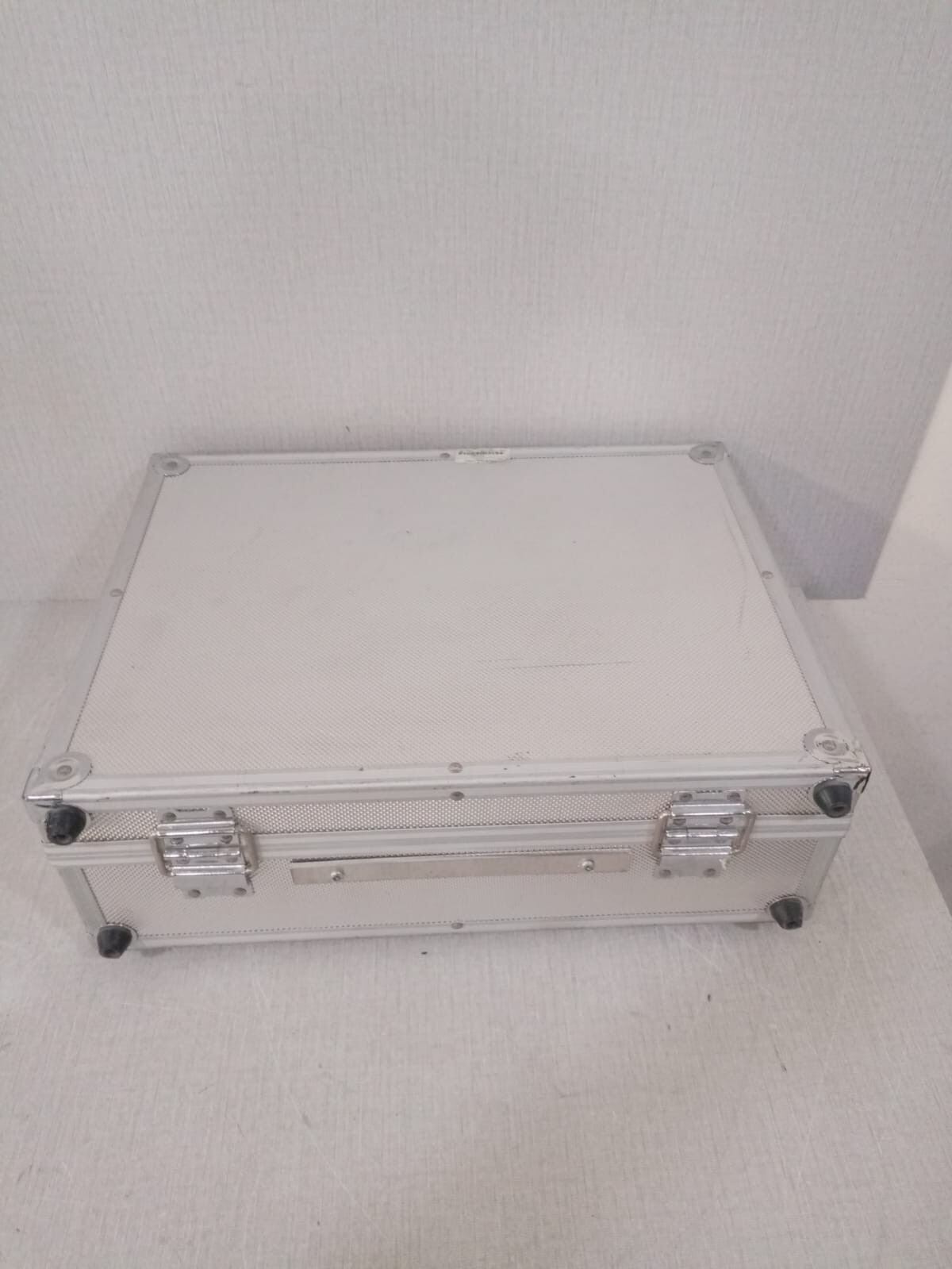 UNKNOWN PAT 5001 PAT 5001 Portable Appliance Tester 230VAC 50Hz 250VA 6