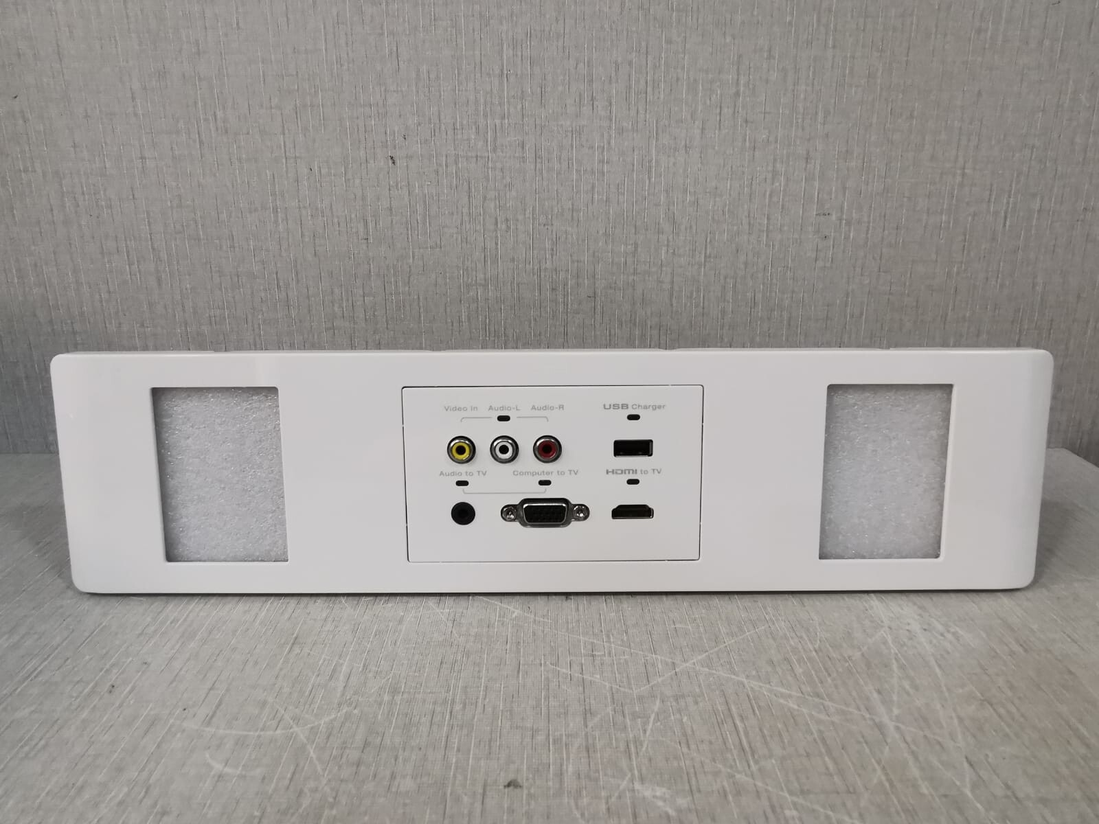 Schneider Electric E84MAPACT Schneider Electric ZENcelo E84MAPACT Active MAP Unit with Power Adapter 2