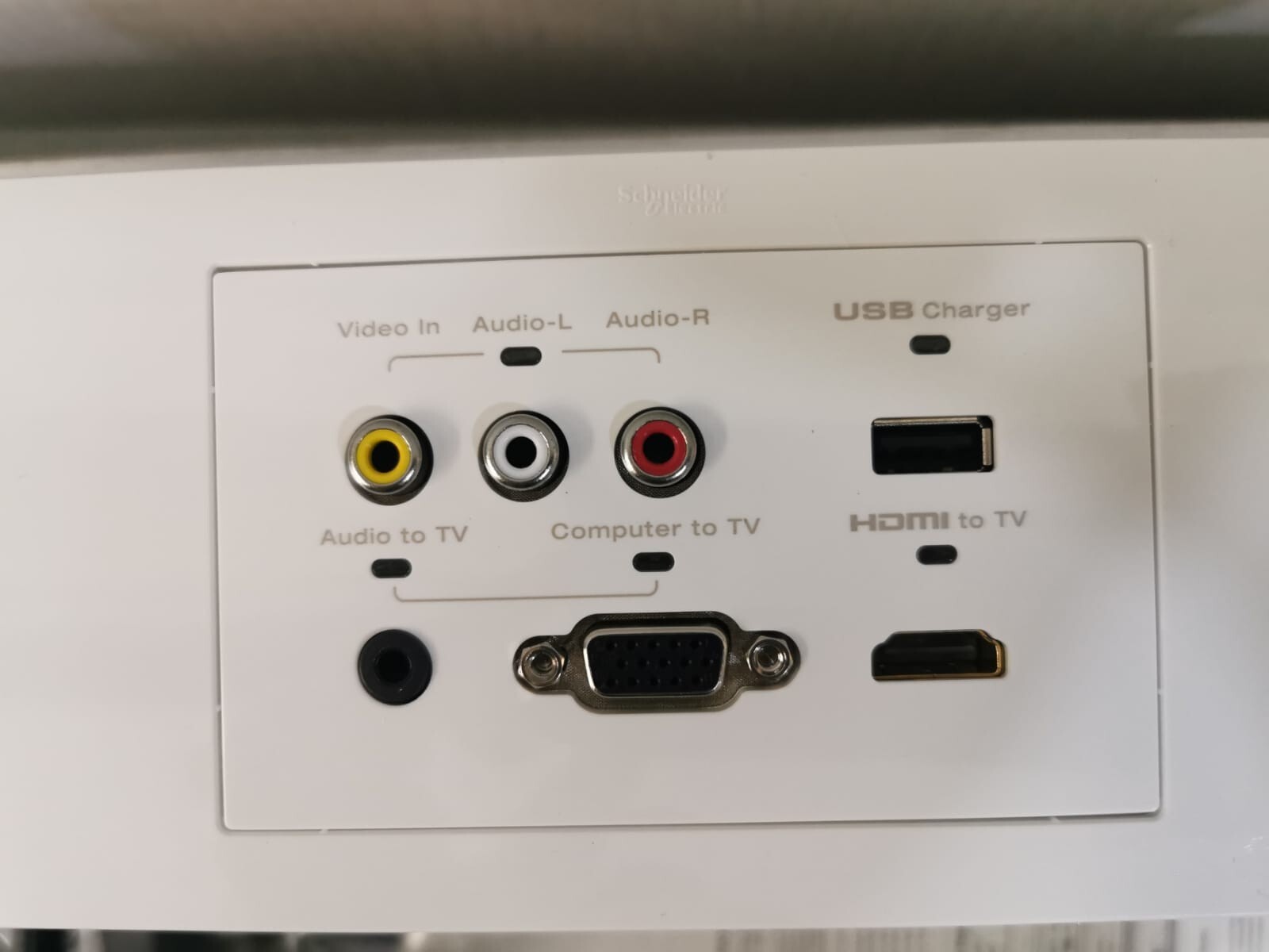 Schneider Electric E84MAPACT Schneider Electric ZENcelo E84MAPACT Active MAP Unit with Power Adapter 5