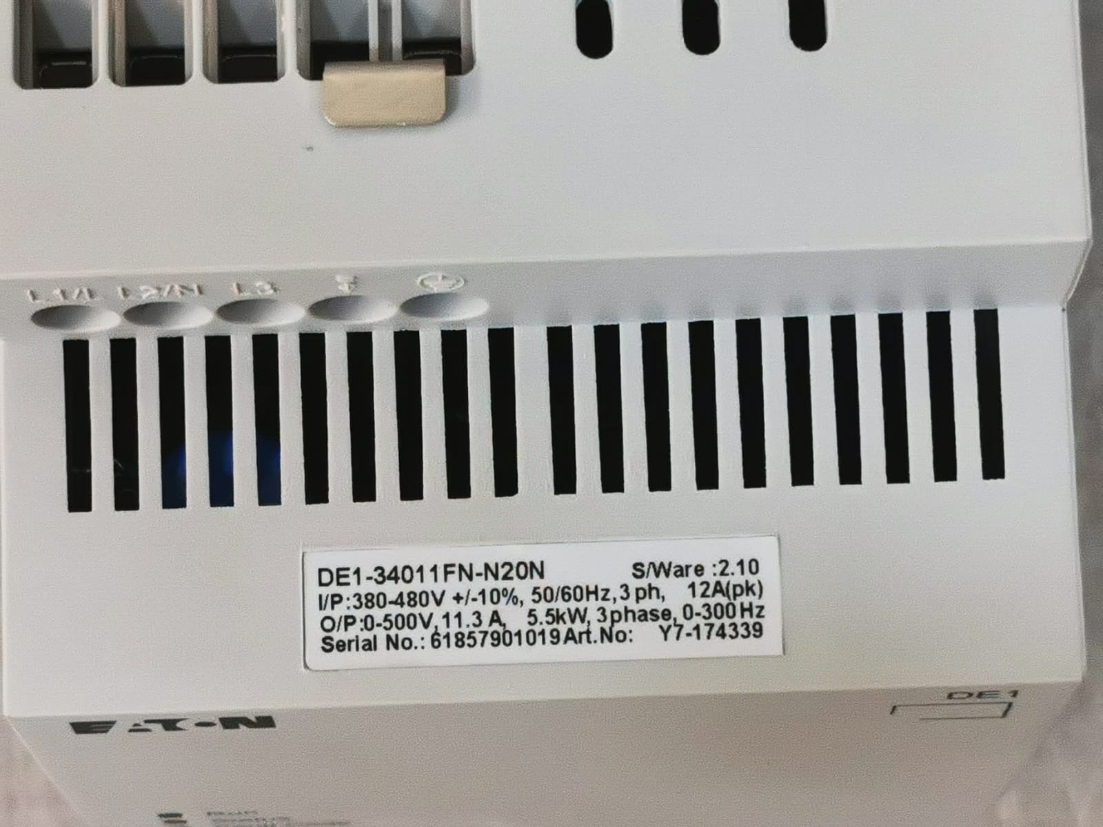 Eaton DE1-34011FN-N20N Eaton DE1-34011FN-N20N Variable Frquency Drive 4