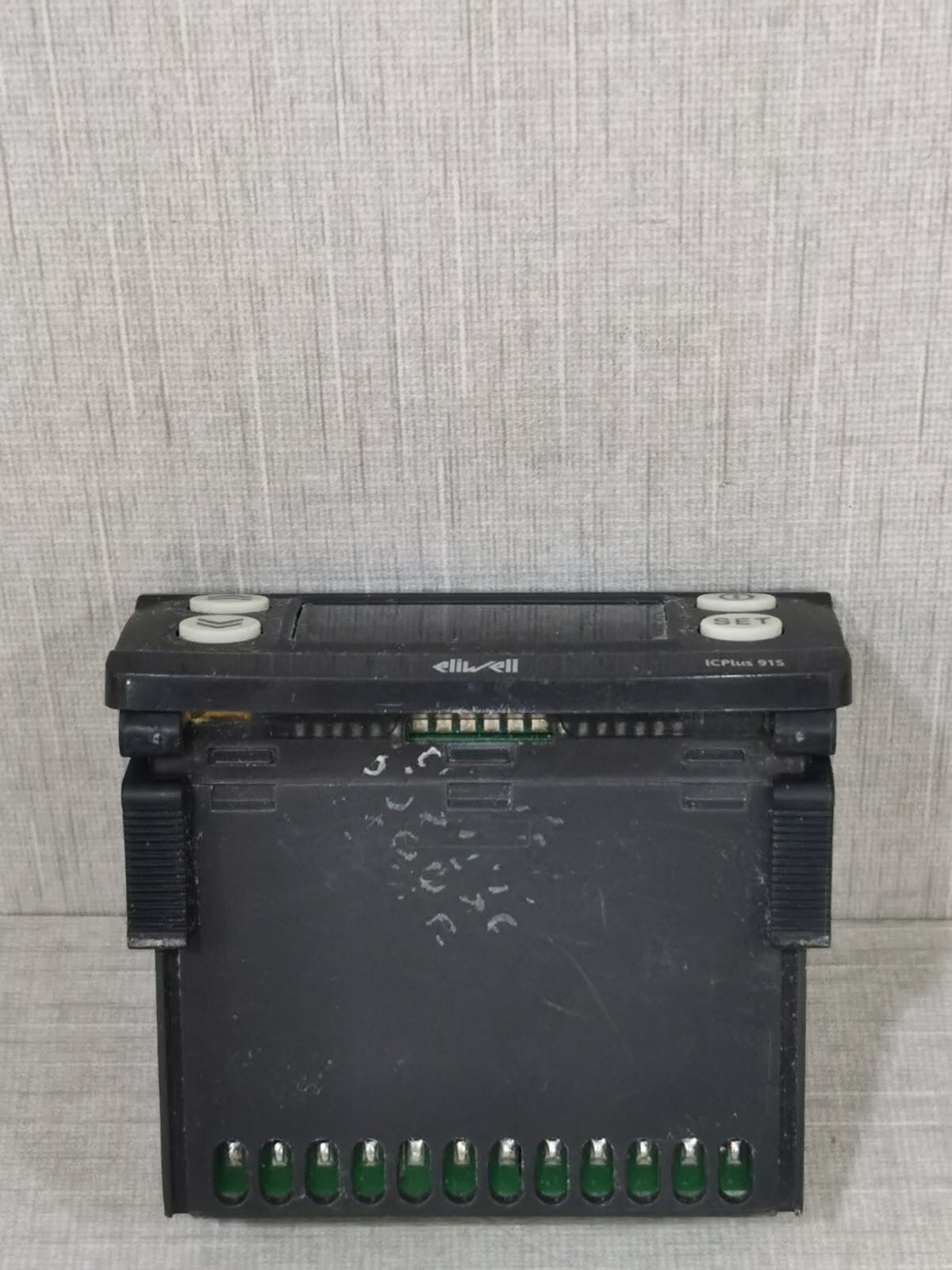 Eliwell ICPLUS 915 Eliwell ICPLUS 915 ICP2210750000 Digital Controller 4