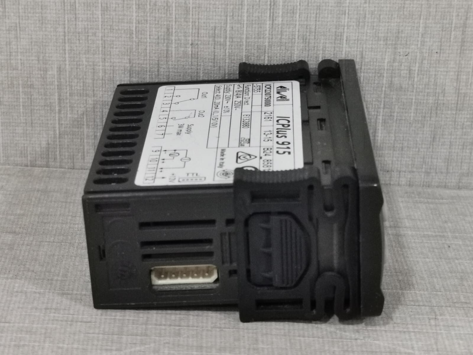Eliwell ICPLUS 915 Eliwell ICPLUS 915 ICP2210750000 Digital Controller 6