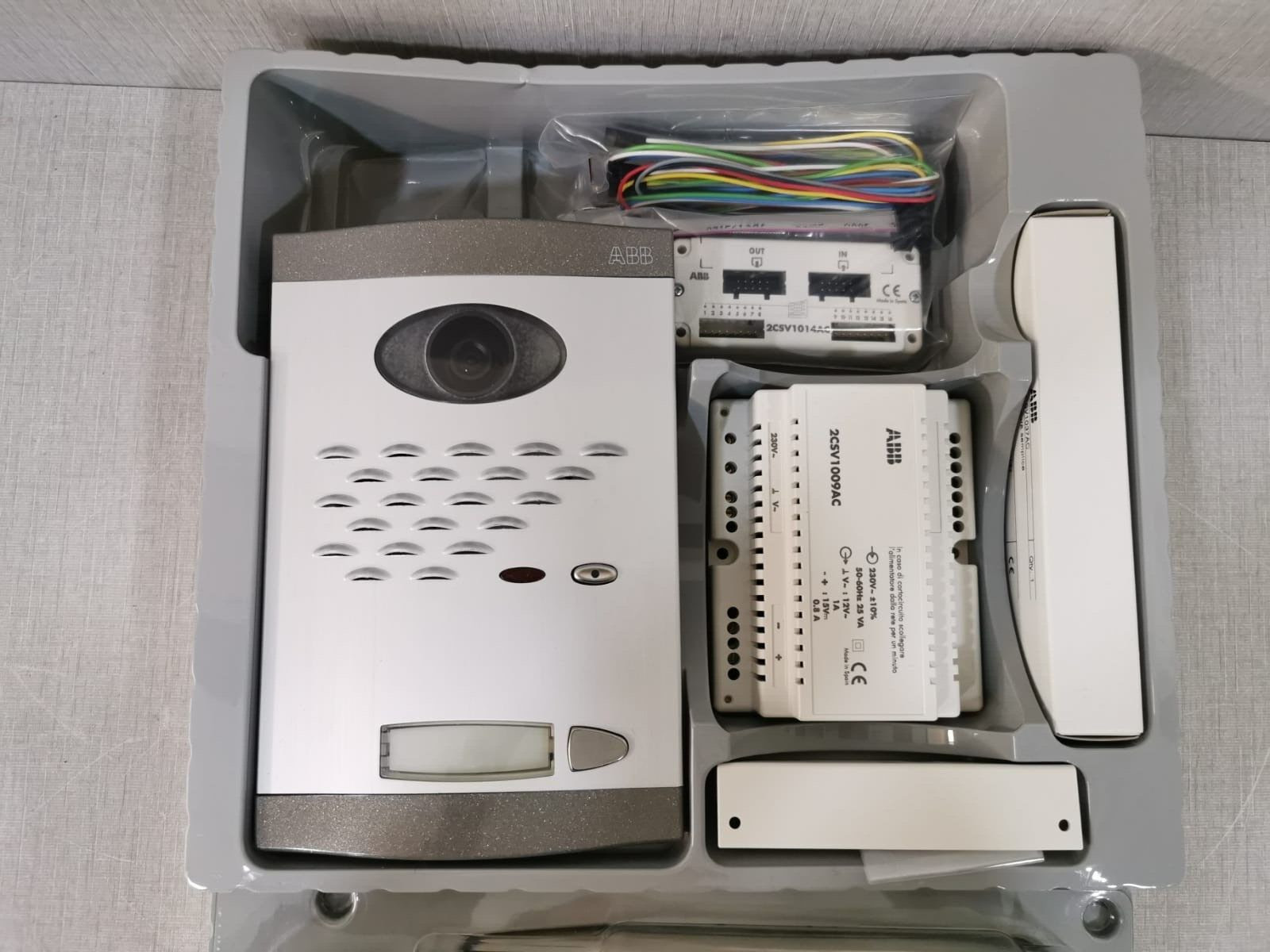 ABB 2CSV2017KT ABB Digital VideoDoor Entry System Kit Model 2CSV2017KT 4
