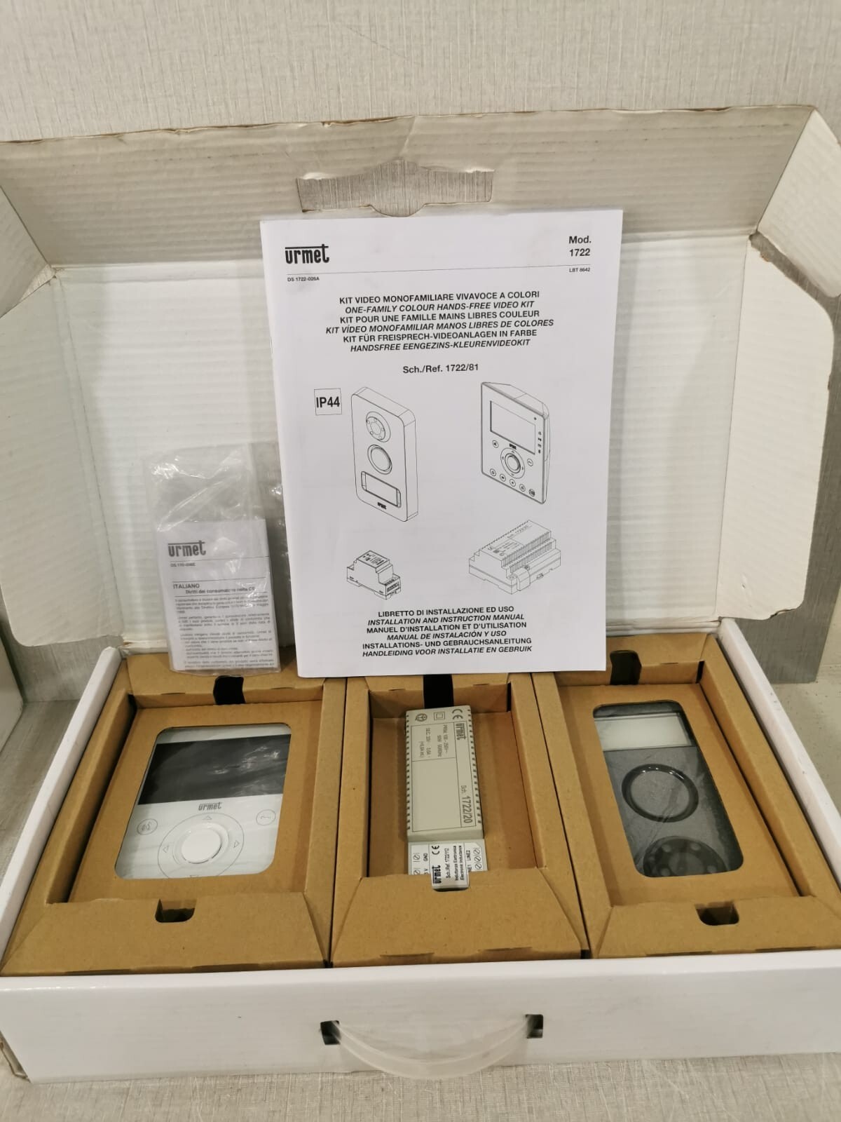 Urmet 1722/81-82 Two Wires One-Family Kit Video Door Phone System