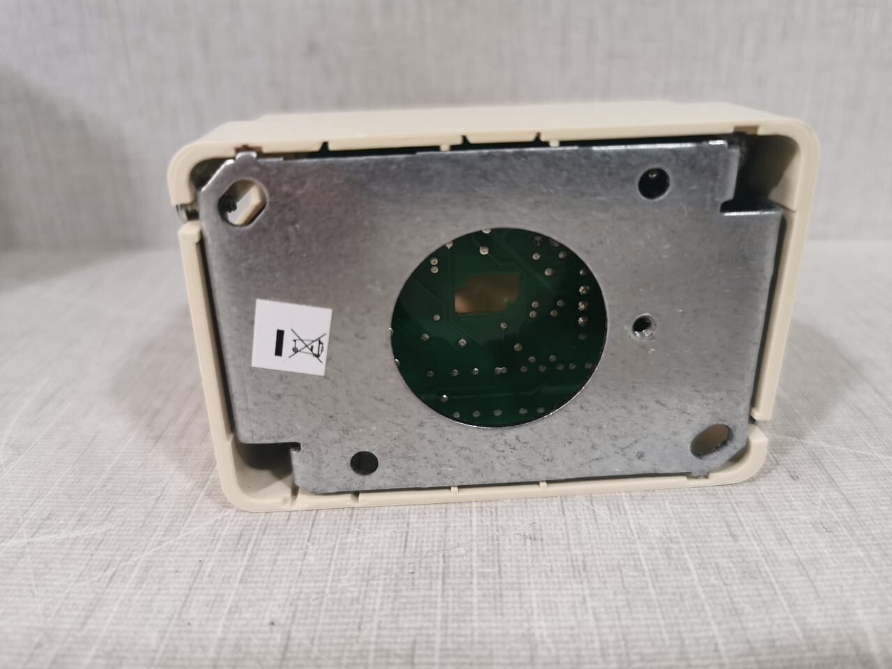 Johnson Controls HE-67P2-0N0BT Johnson Controls HE-67P2-0N0BT Wall Mount Humidity Sensor 7