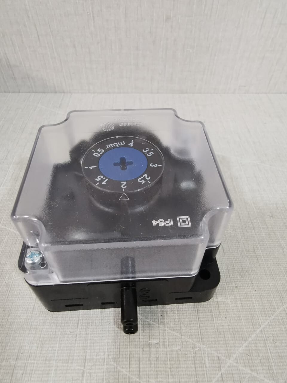 Johnson Controls P233A-4-AKC Johnson Controls P233A-4-AKC Differential Air Pressure Switch 8