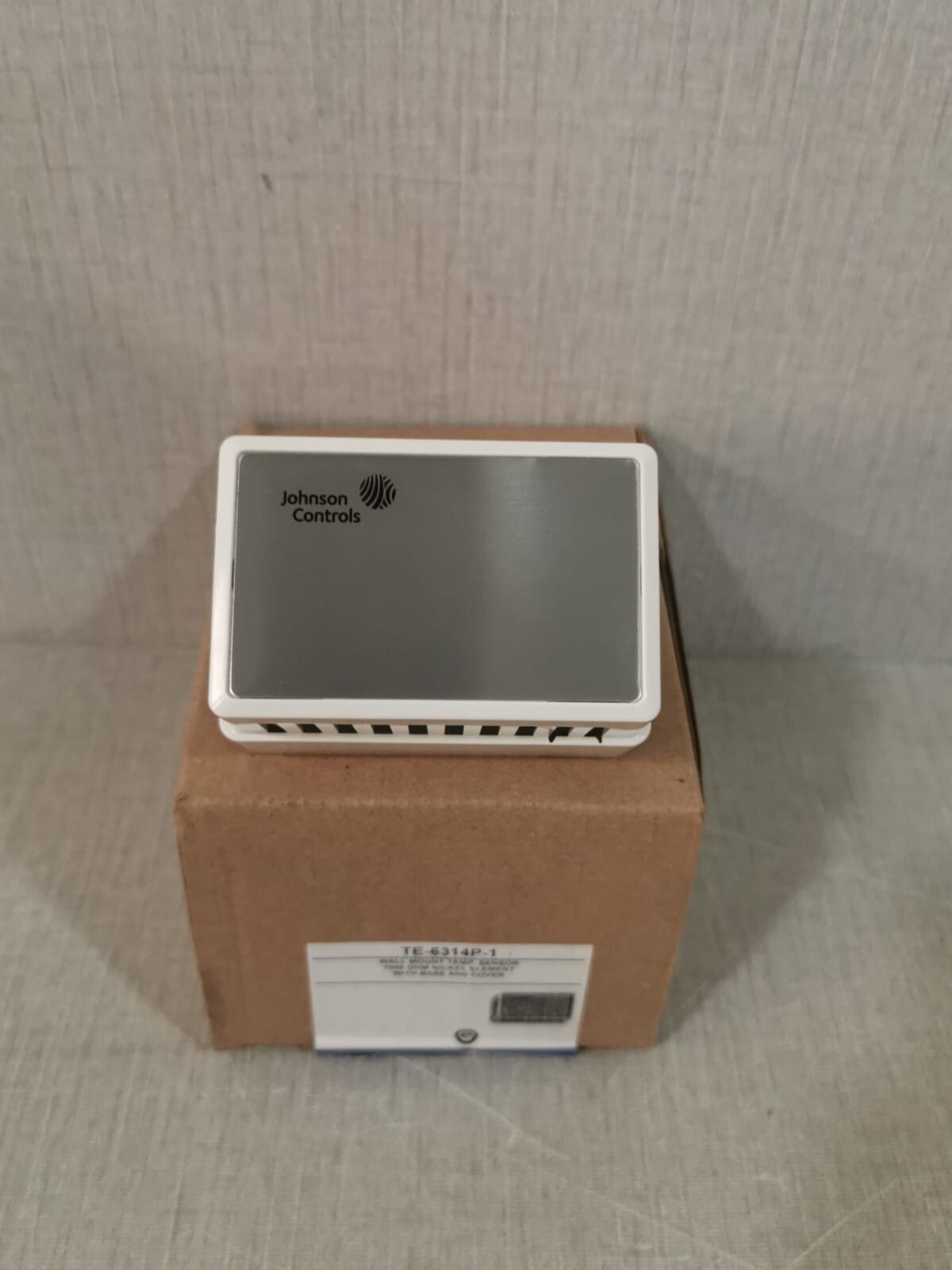 Johnson Controls TE-6314P-1 Johnson Controls TE-6314P-1 Wall Mount Temperature Sensor 3