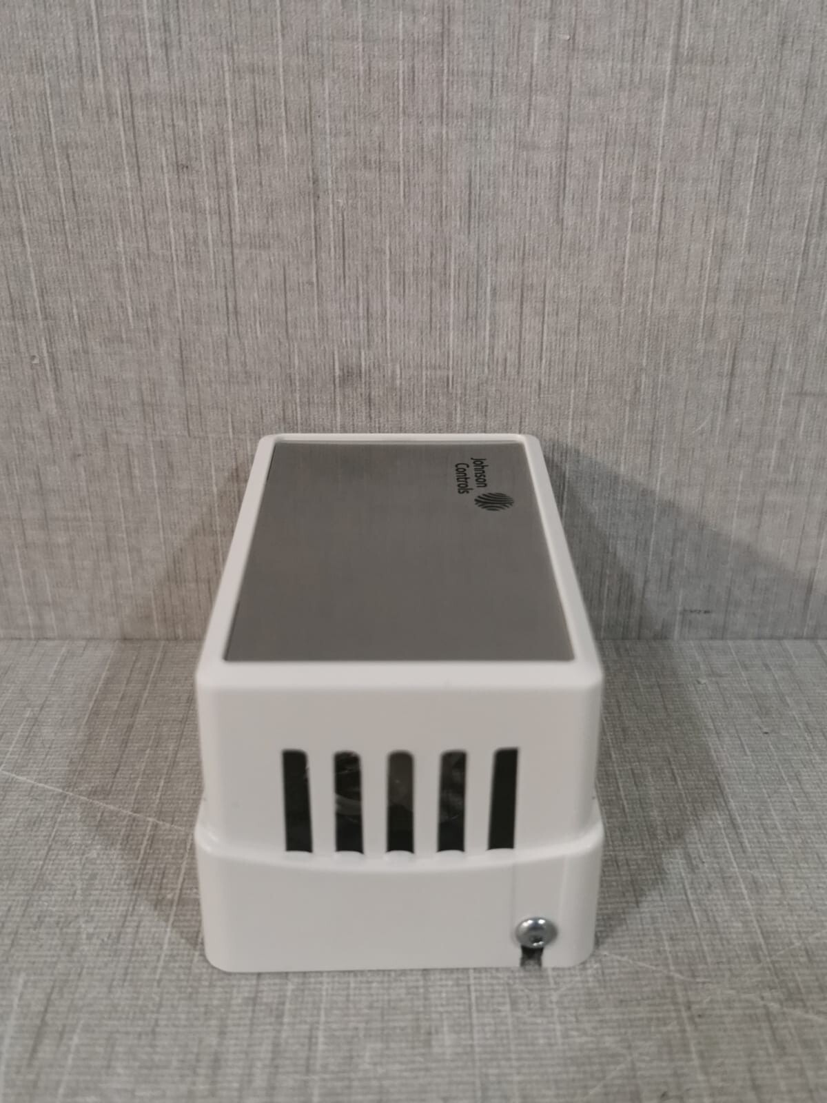 Johnson Controls TE-6314P-1 Johnson Controls TE-6314P-1 Wall Mount Temperature Sensor 8