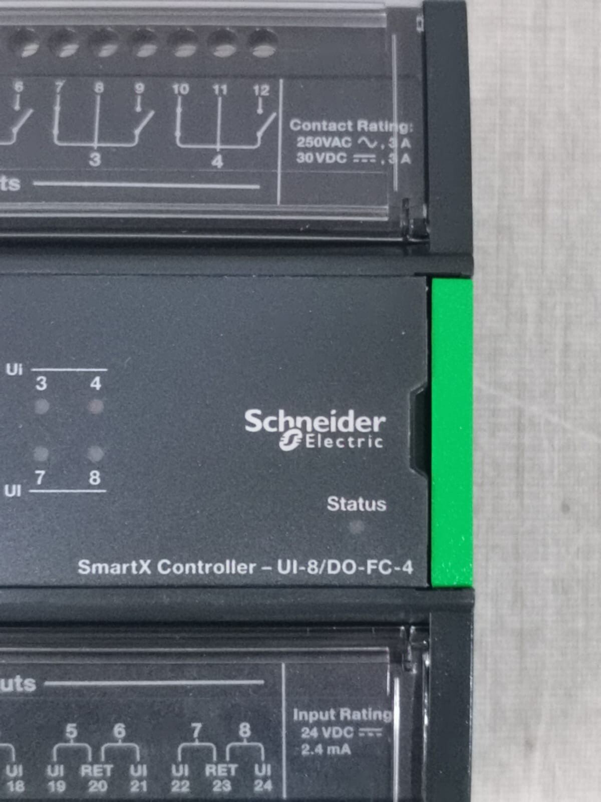 Schneider Electric SXWUI8D4X10001 Schneider Electric SmartX Controller UI-8/DO-FC-4 I/O Module P/n:SXWUI8D4X10001 2