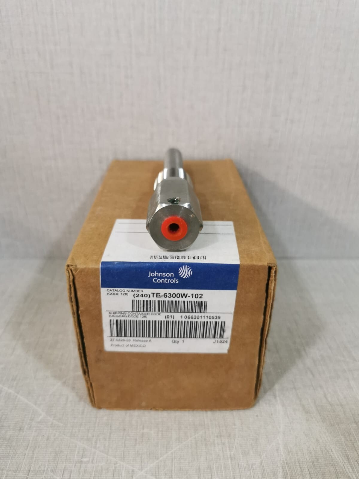 Johnson Controls TE-6300W-102 Johnson Controls TE-6300W-102 J1524 6" Thermowell Assembly Stainless Steel 4