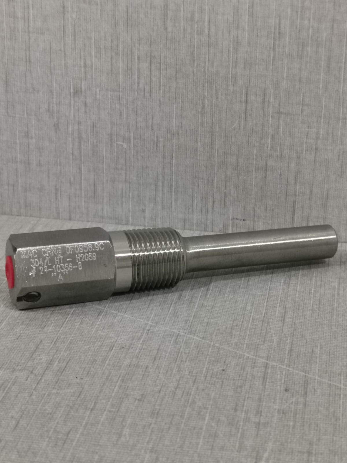 Johnson Controls TE-6300W-102 Johnson Controls TE-6300W-102 J1524 6" Thermowell Assembly Stainless Steel 6