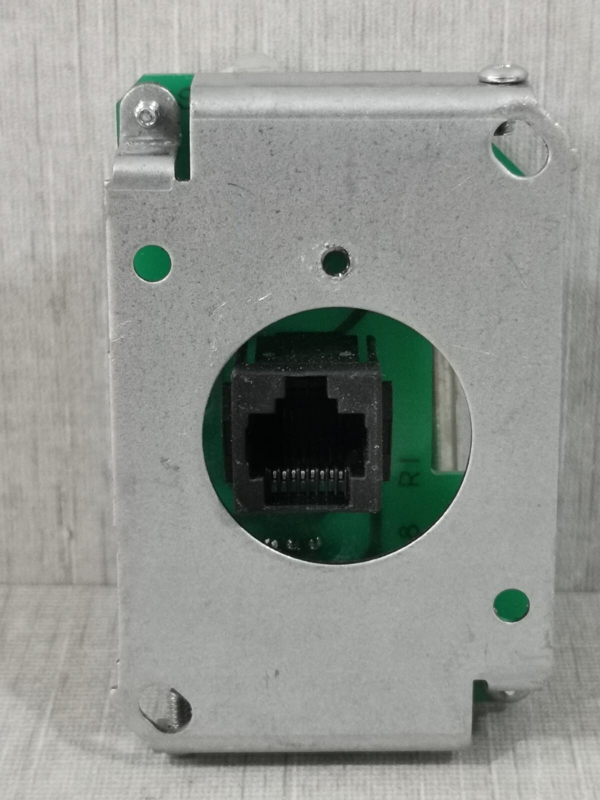 Johnson Controls TE-6100-12 Johnson Controls TE-6100-12 Room Temperature Sensor with Connector 6