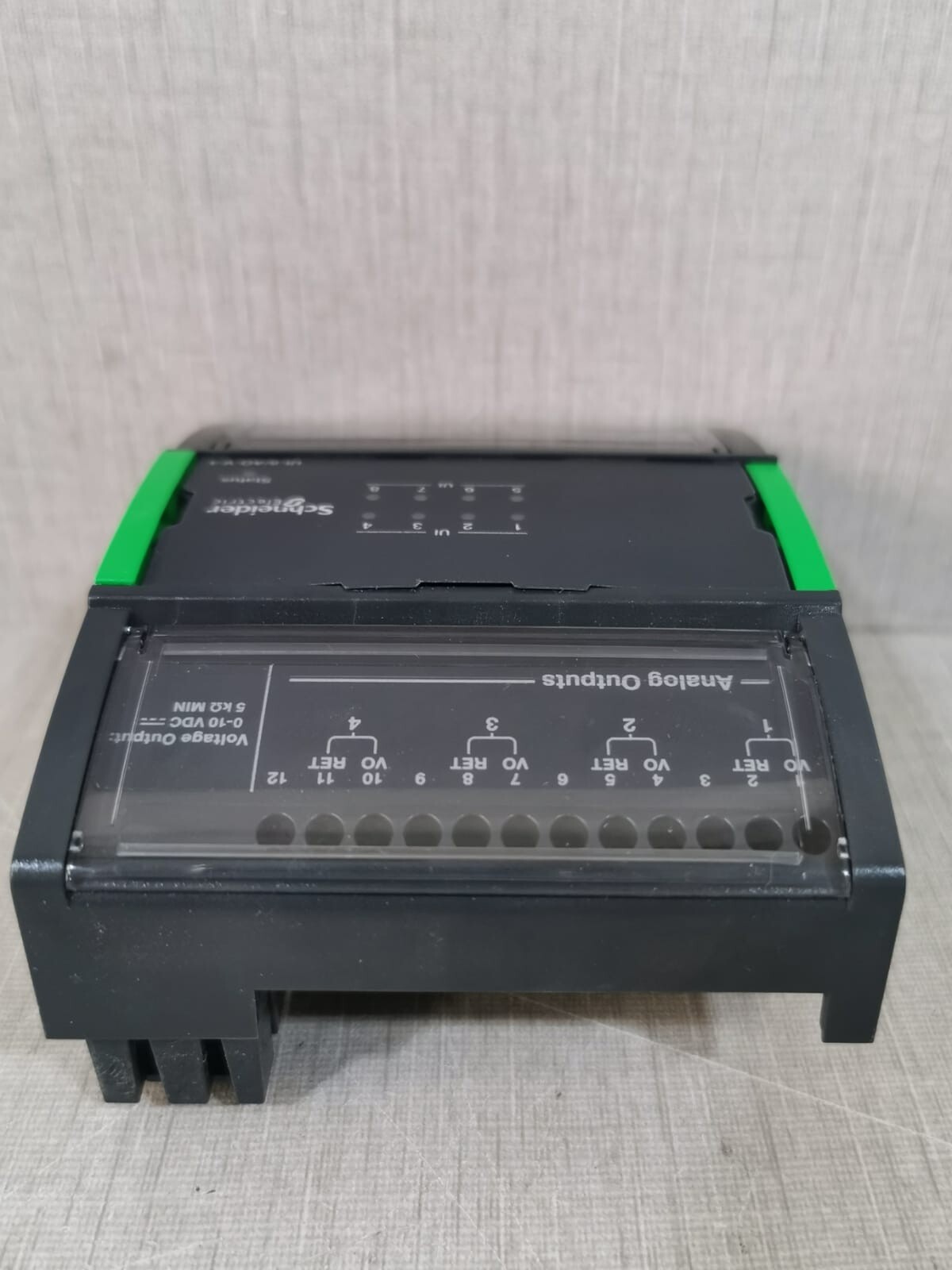 Schneider Electric SXWUI8V4X10001 Schneider Electric UI-8/AO-V-4 SXWUI8V4X10001 I/O Module [OTHERS] 8