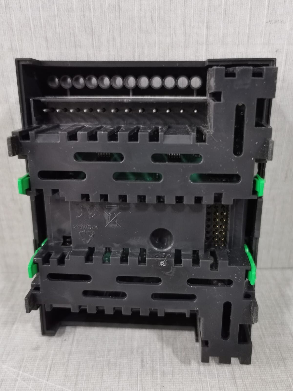 Schneider Electric SXWUI8V4X10001 Schneider Electric UI-8/AO-V-4 SXWUI8V4X10001 I/O Module [OTHERS] 10