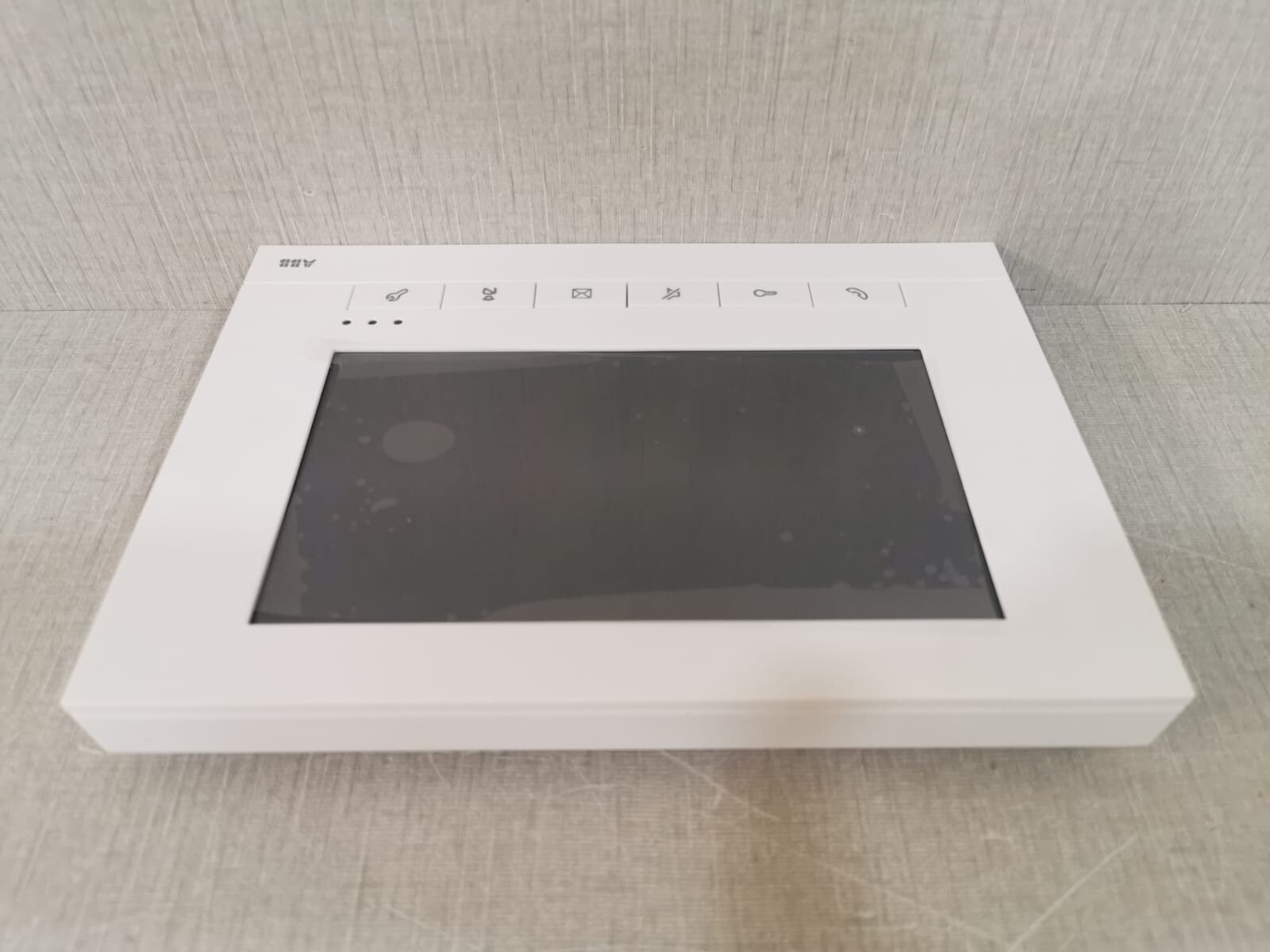 ABB 2TMA010020W00001 ABB YSI01 Indoor Station 2TMA010020W00001 ABB-Welcome 8 Series 8