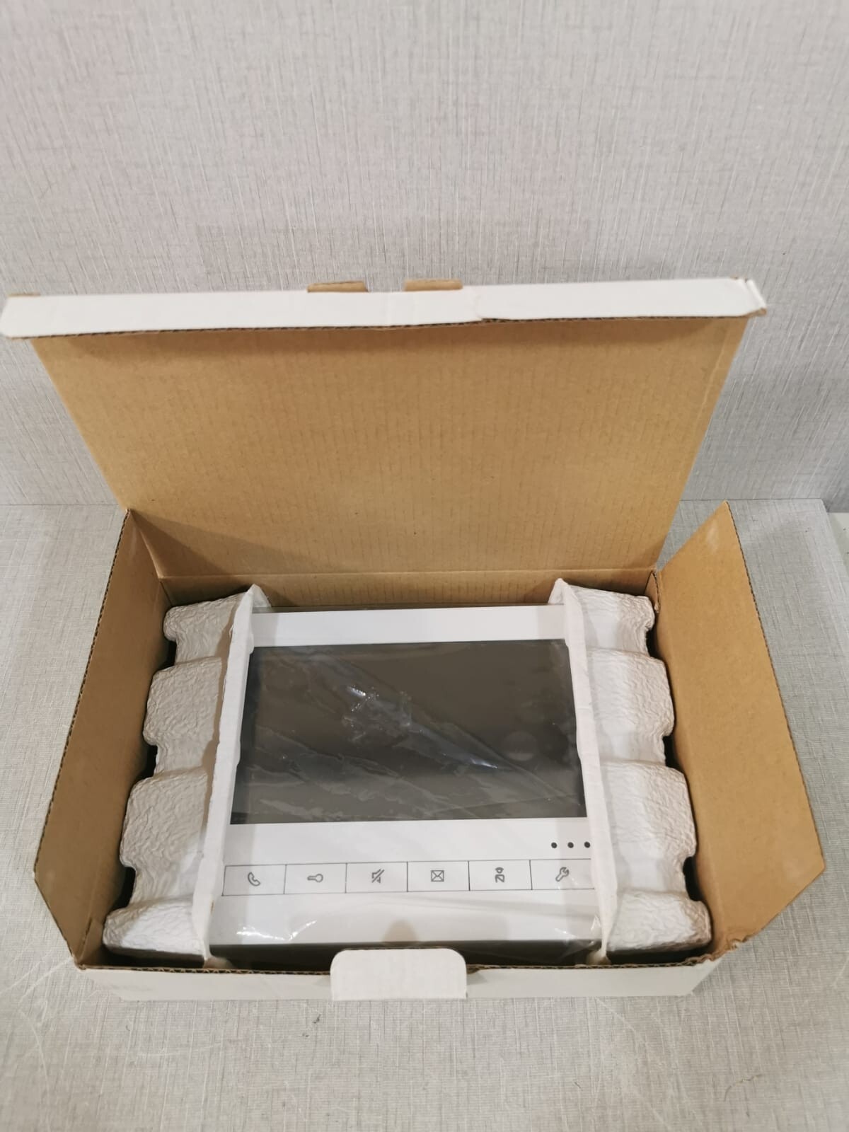ABB 2TMA010020W00001 ABB YSI01 Indoor Station 2TMA010020W00001 ABB-Welcome 8 Series 9
