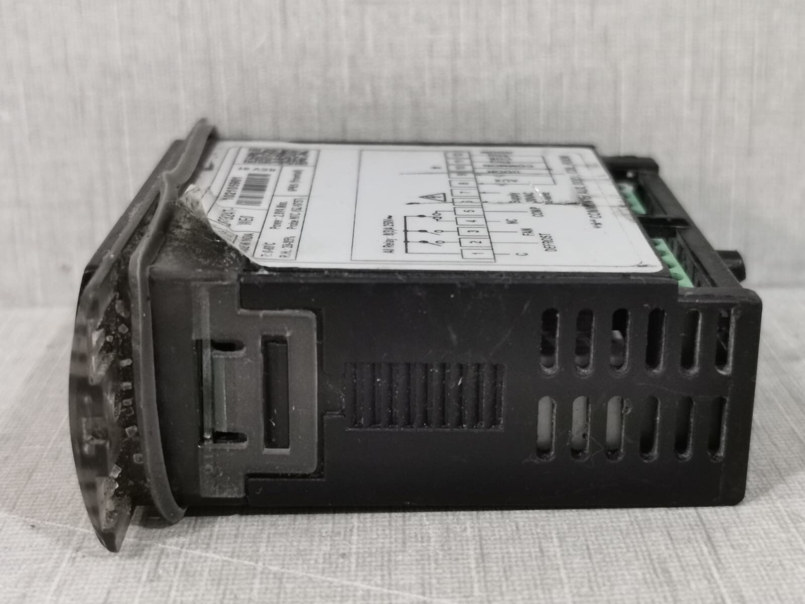 Unbranded SZ-7524T-WE0 SZ-7524T-WE0 DIGITAL CONTROLLER REV 01 250V- WITHOUT ACCESSSORIES 4