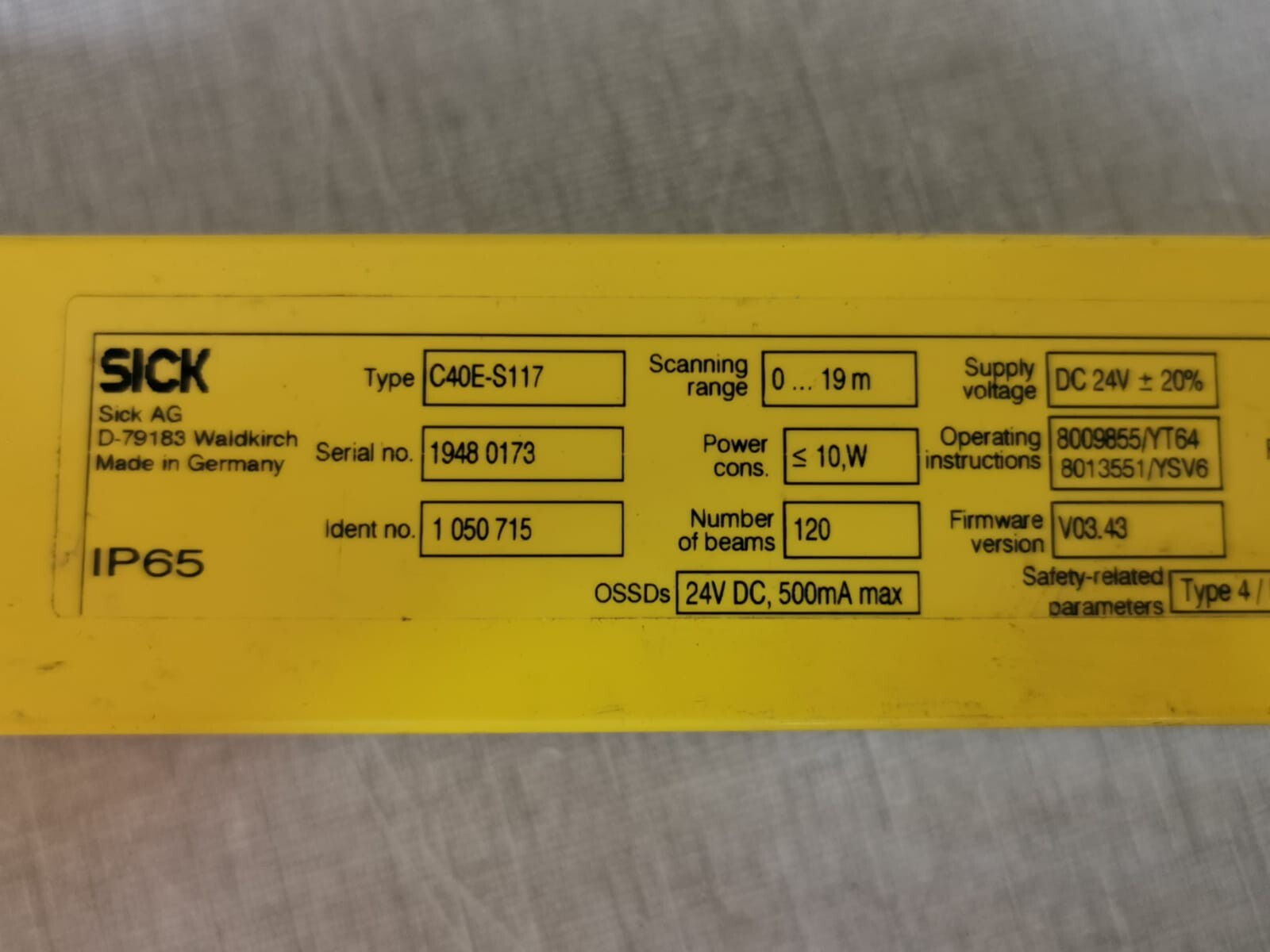 SICK C4000 Sick C4000 Standard C40E-S117 F/W VER.V03.43 24VDC 500mA 3