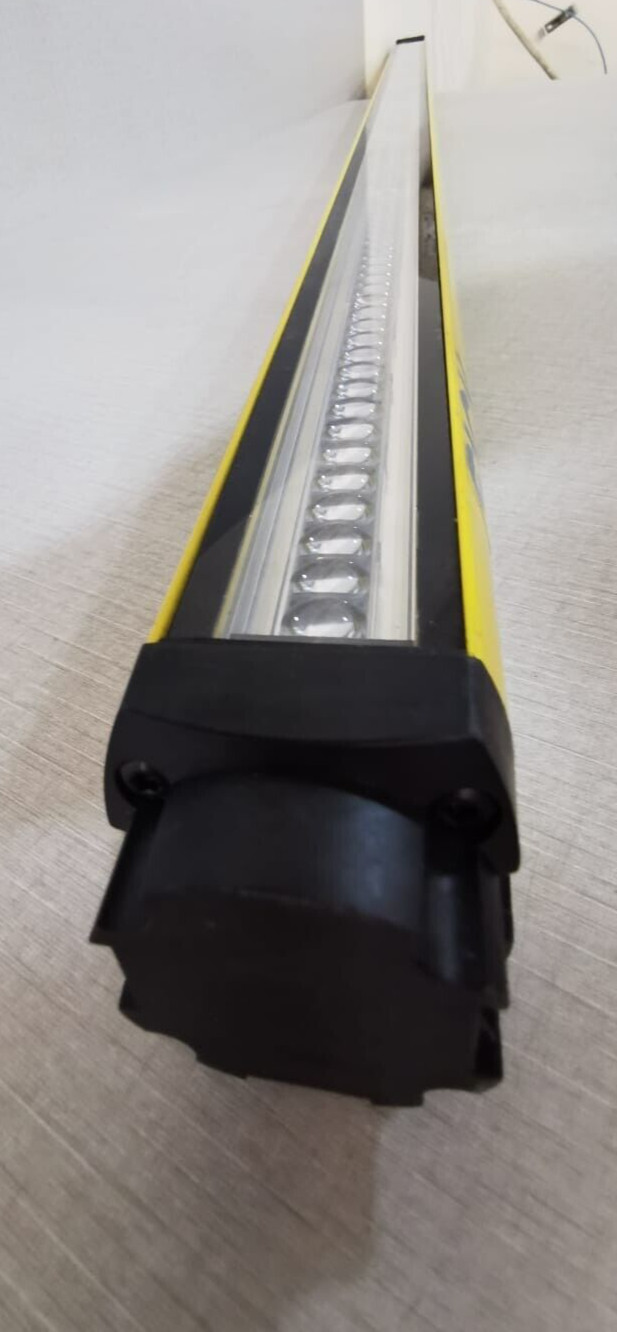 SICK XC40S-1203A0A00BA0 SICK C4000 SELECT SENDER LIGHT CURTAIN XC40S-1203A0A00BA0 F/W VER.V01.10 9
