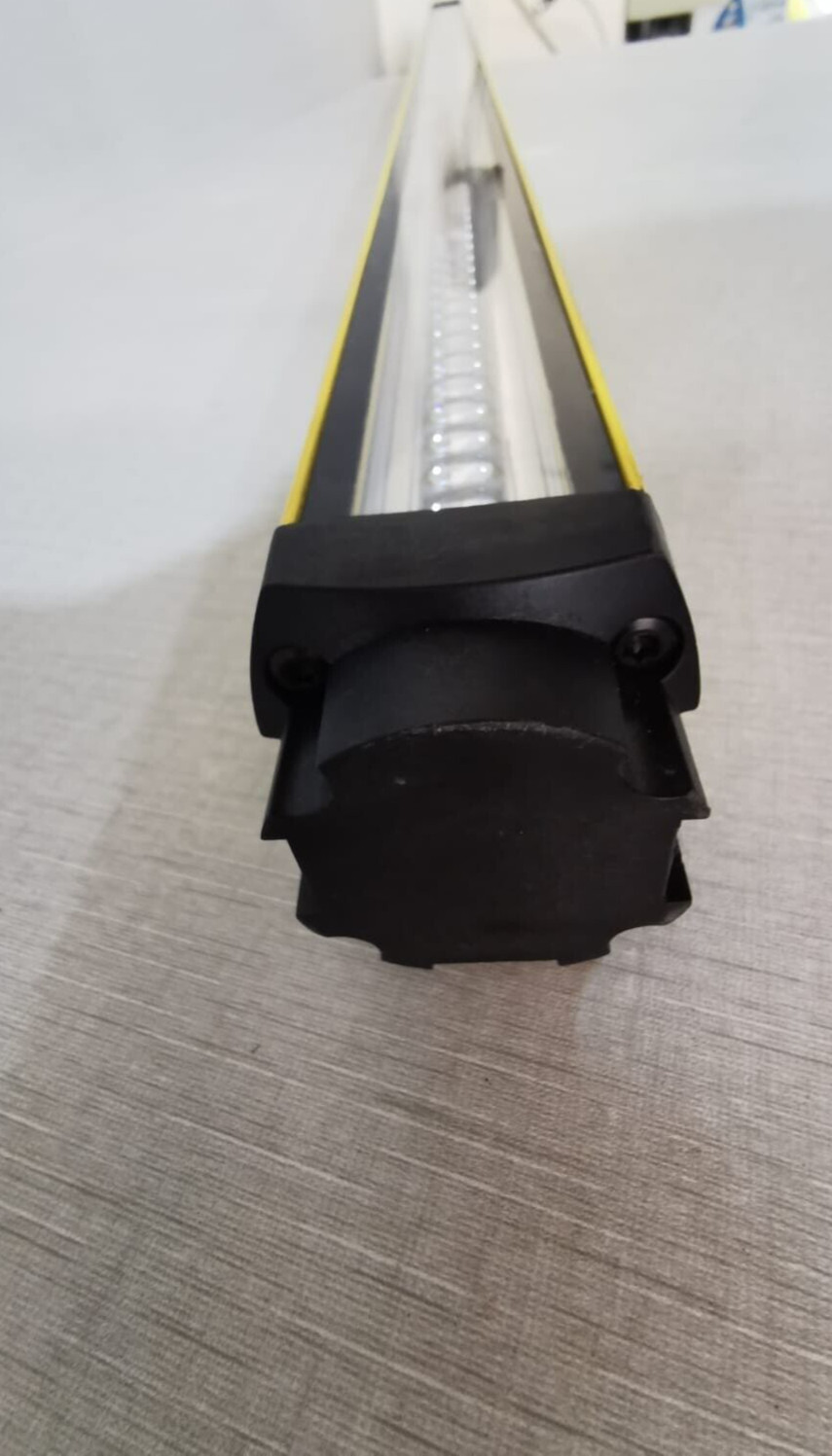 SICK XC40S-1203A0A00BA0 SICK C4000 SELECT SENDER LIGHT CURTAIN XC40S-1203A0A00BA0 F/W VER.V01.10 10