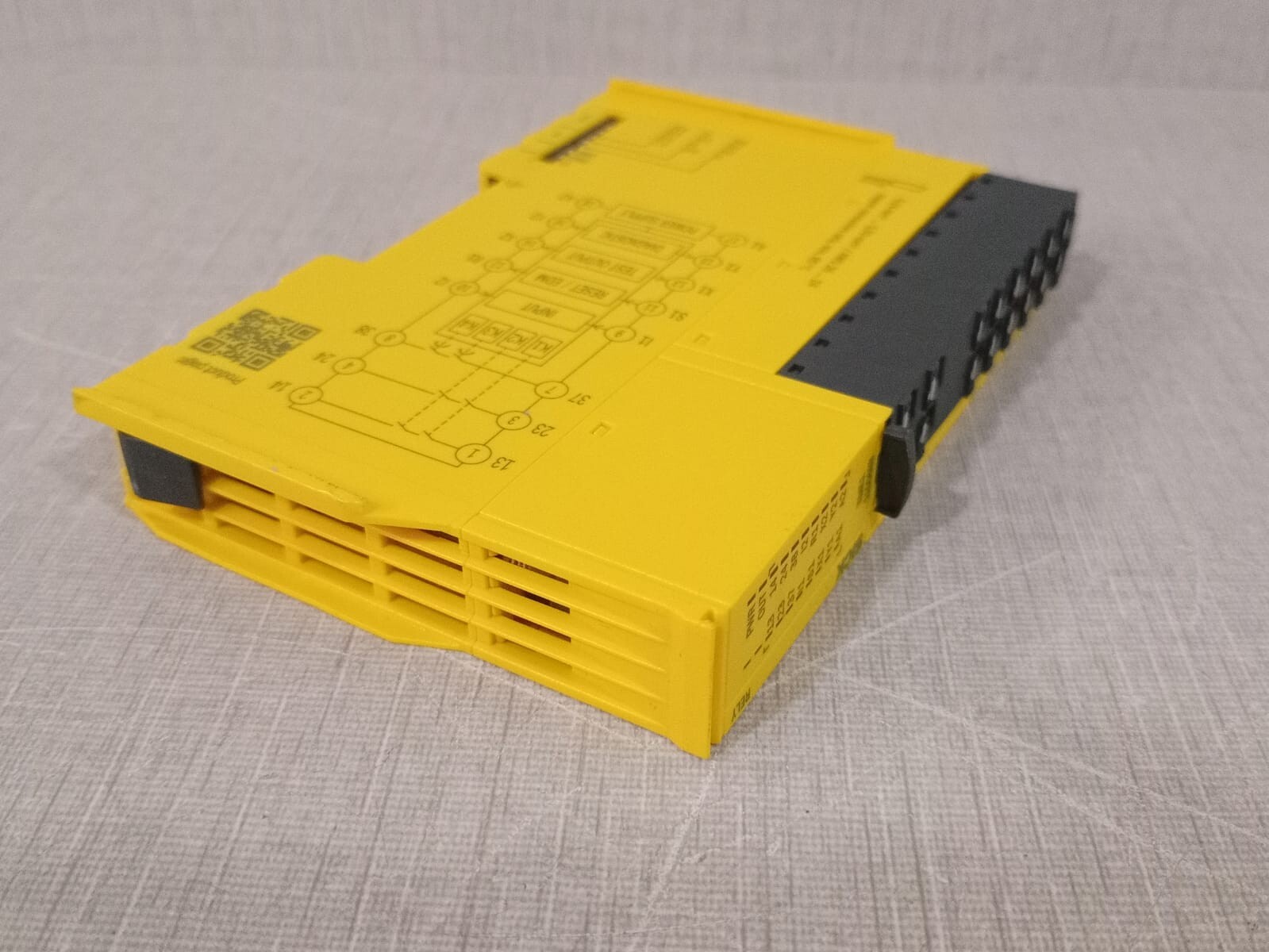 SICK RLY3-TIME100 SICK RLY3-TIME100 Safety Relay 1100688 5