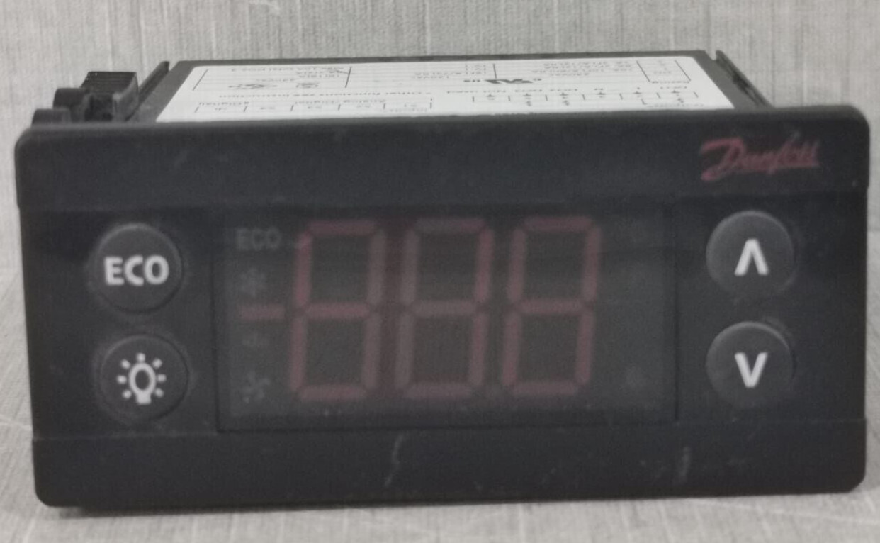 Danfoss ERC 112C 080G3202 Red Display