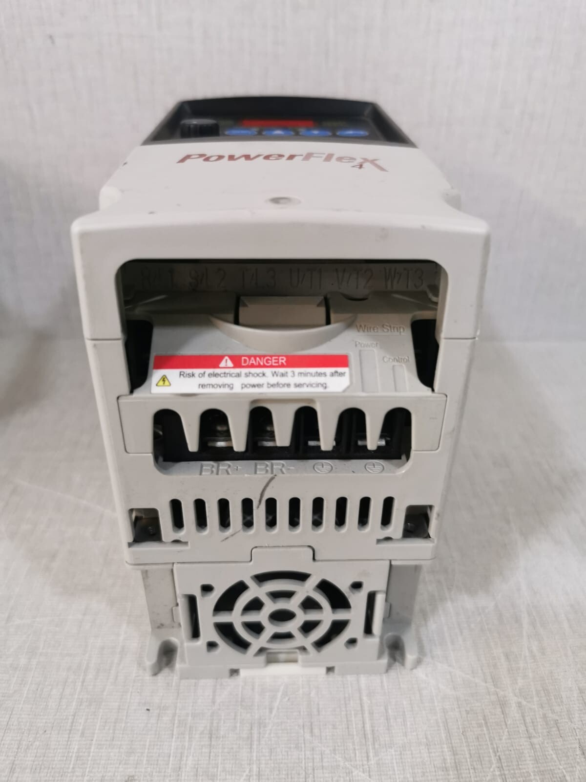 Rockwell Automation 22A-D1P4N104 Allen Bradley 22A-D1P4N104 POWERFLEX 4 Ser A Drive 8