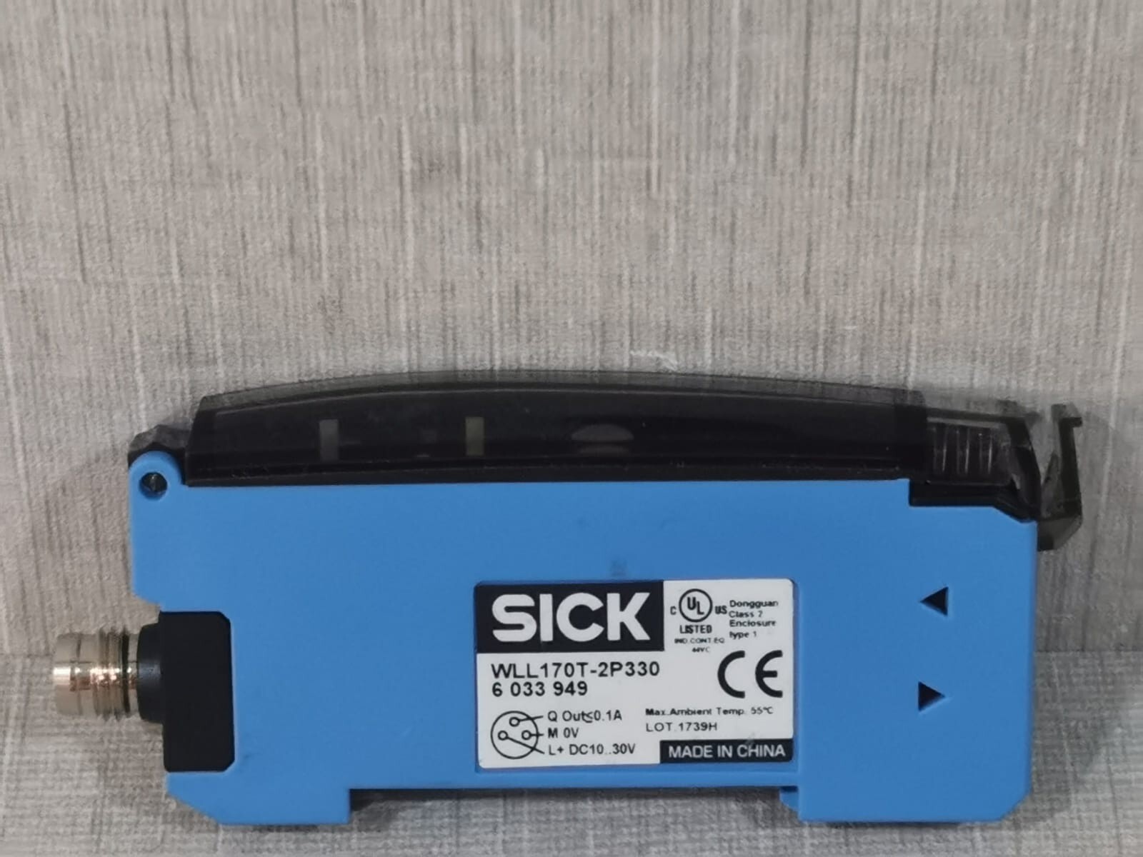 PCS Sick WLL170T-2P330 Light Guide Fiber-optical Sensor Dc 10-30v