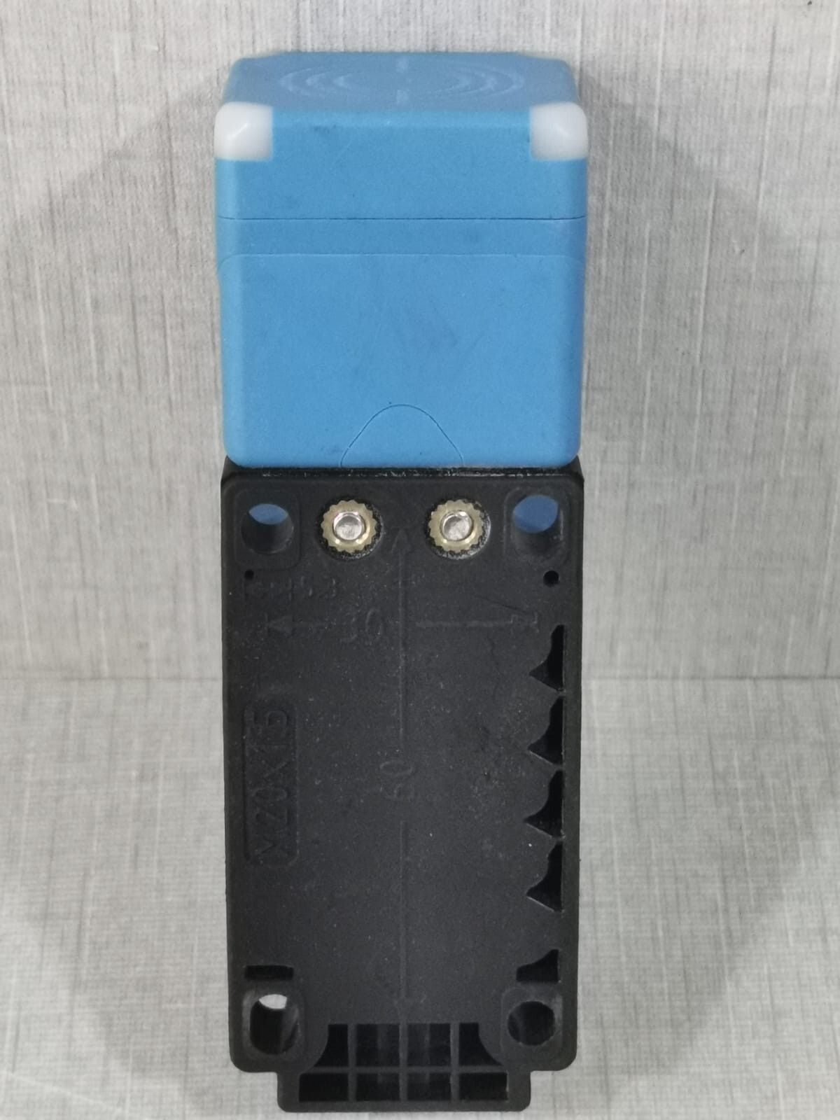 SICK IQ40-40NNPKK0S SICK IQ40-40NNPKK0S Inductive Proximity Sensors 7