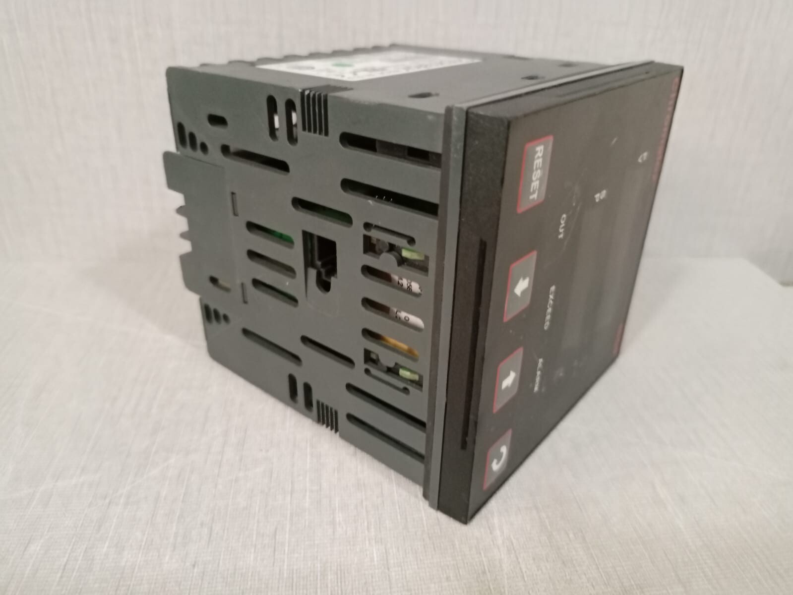 Chromalox 4050-1R000 CHROMALOX 4050 / 4050-1R000 PRECISION HEAT AND CONTROL 120-240V AC 5